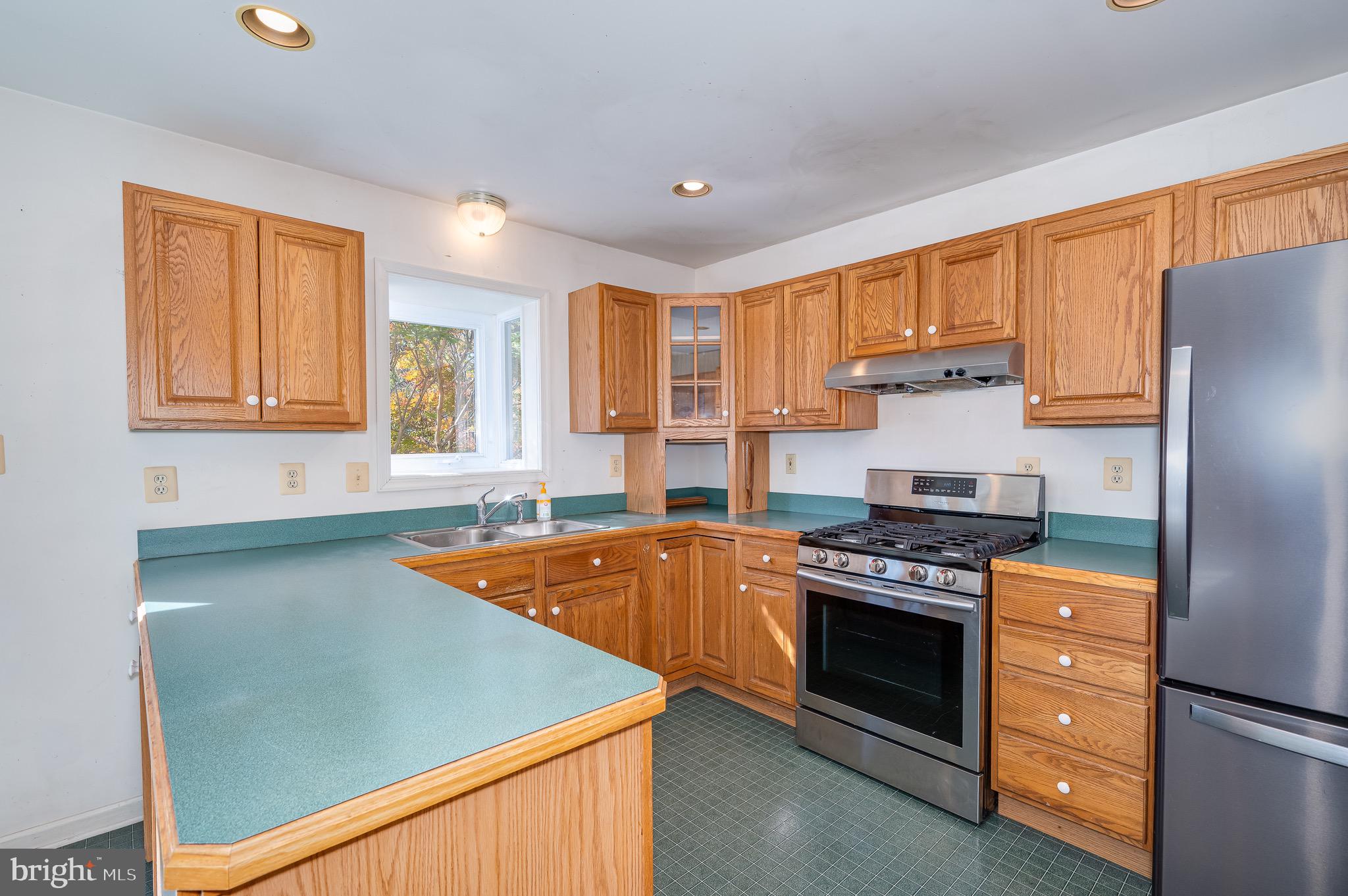 APPLE BLOSSOM MEADOWS - Residential