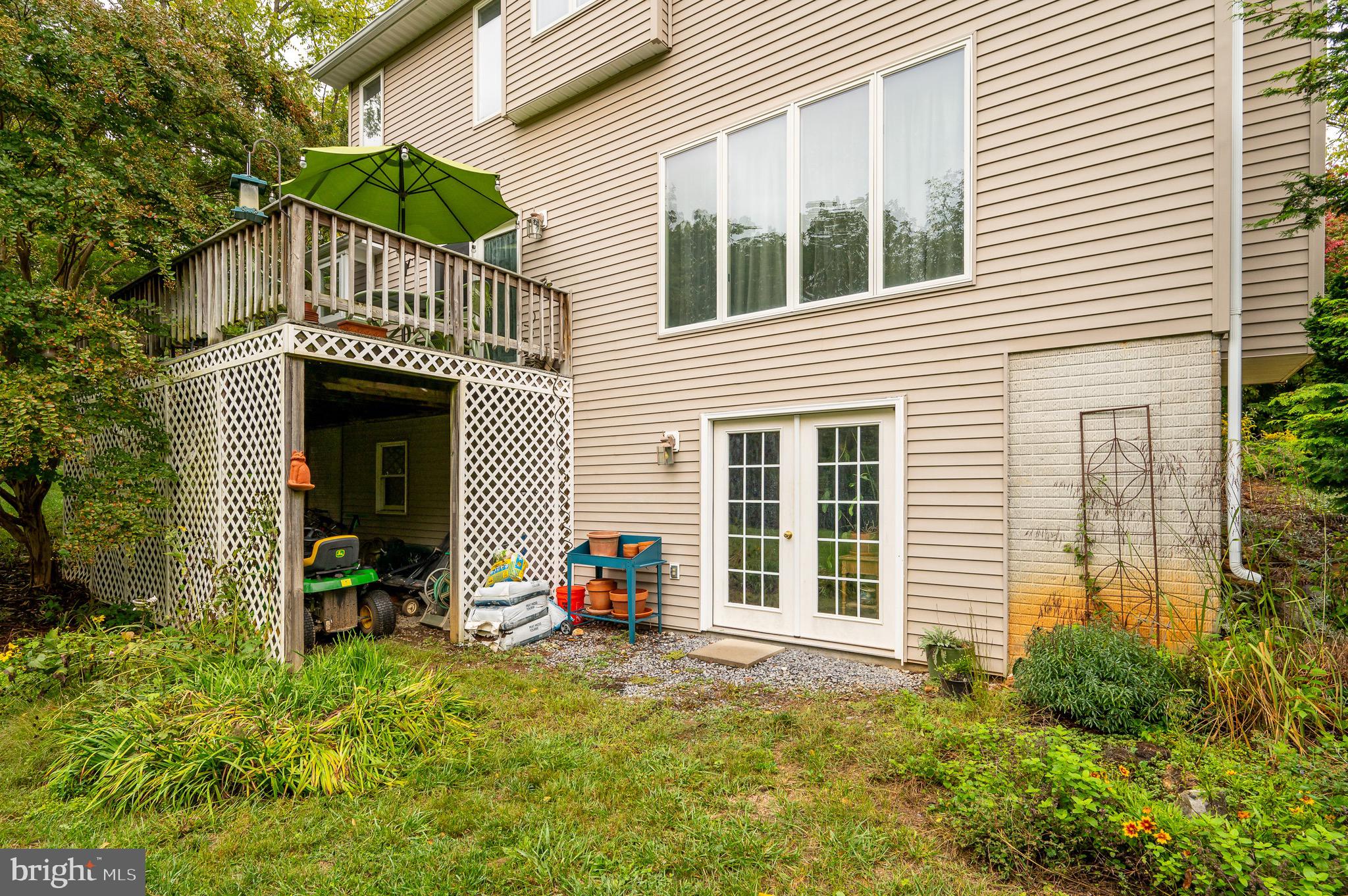 APPLE BLOSSOM MEADOWS - Residential