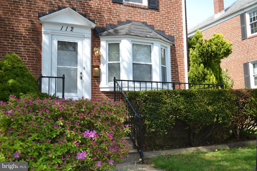 End of group with a garage!! Needs your TLC but has 2 full baths, lots of light, central air, replacement windows, and it's near the tot lot! Such a deal!!