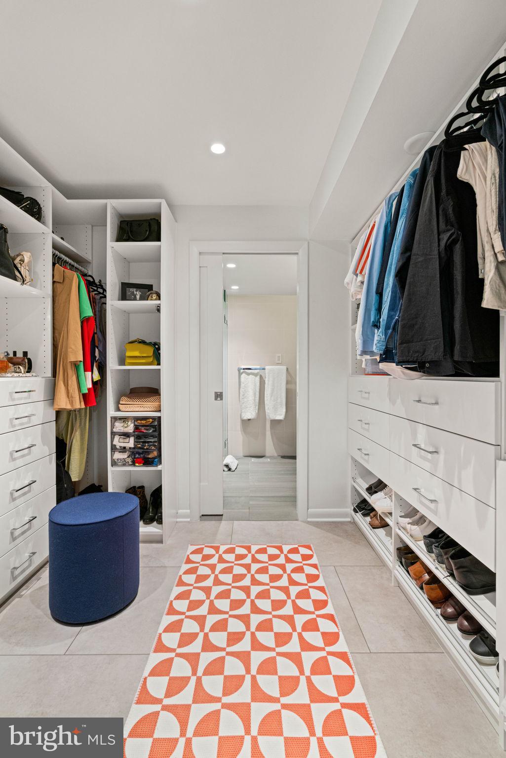 VILLAMAY - Residential