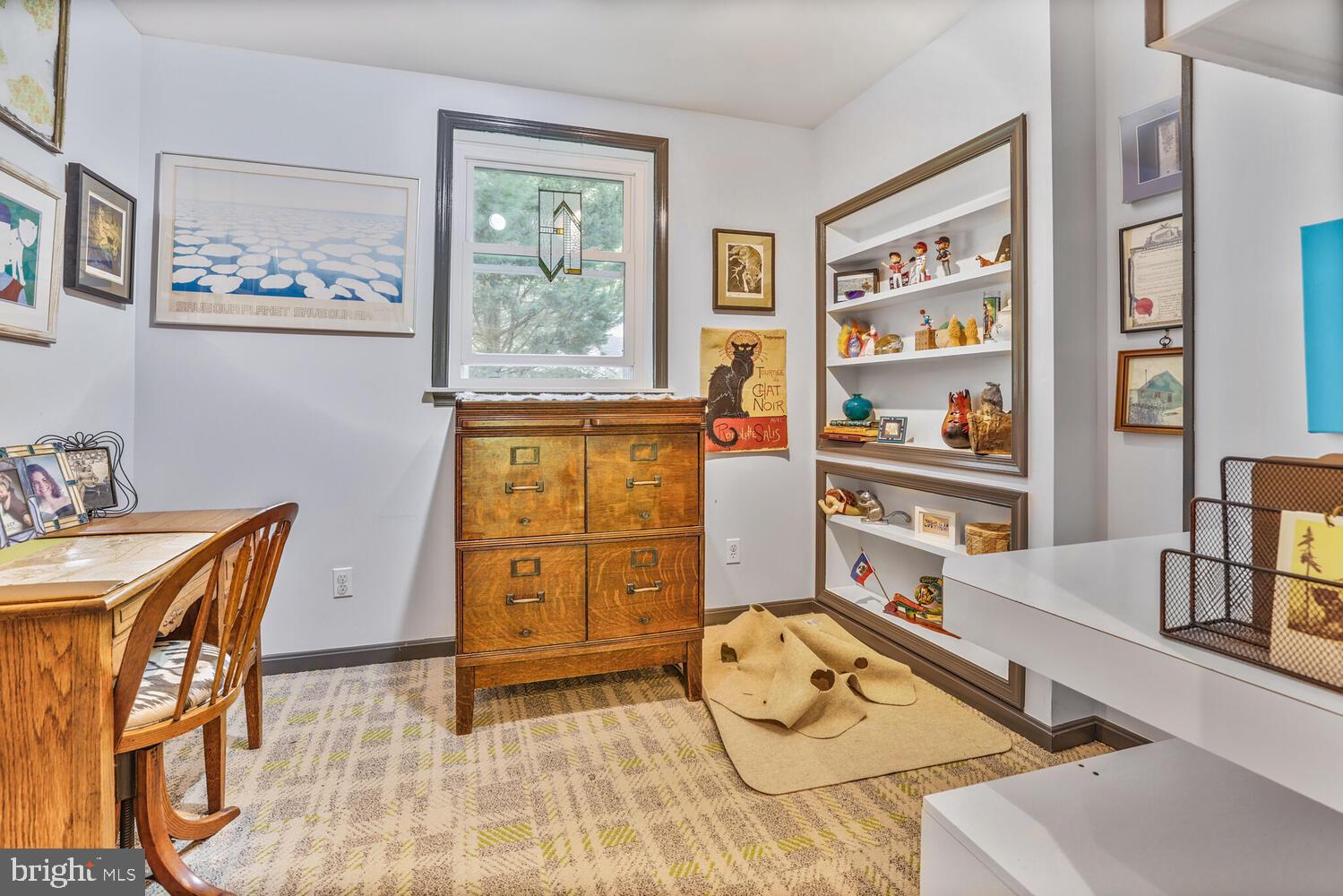 SEVEN OAKS - Residential