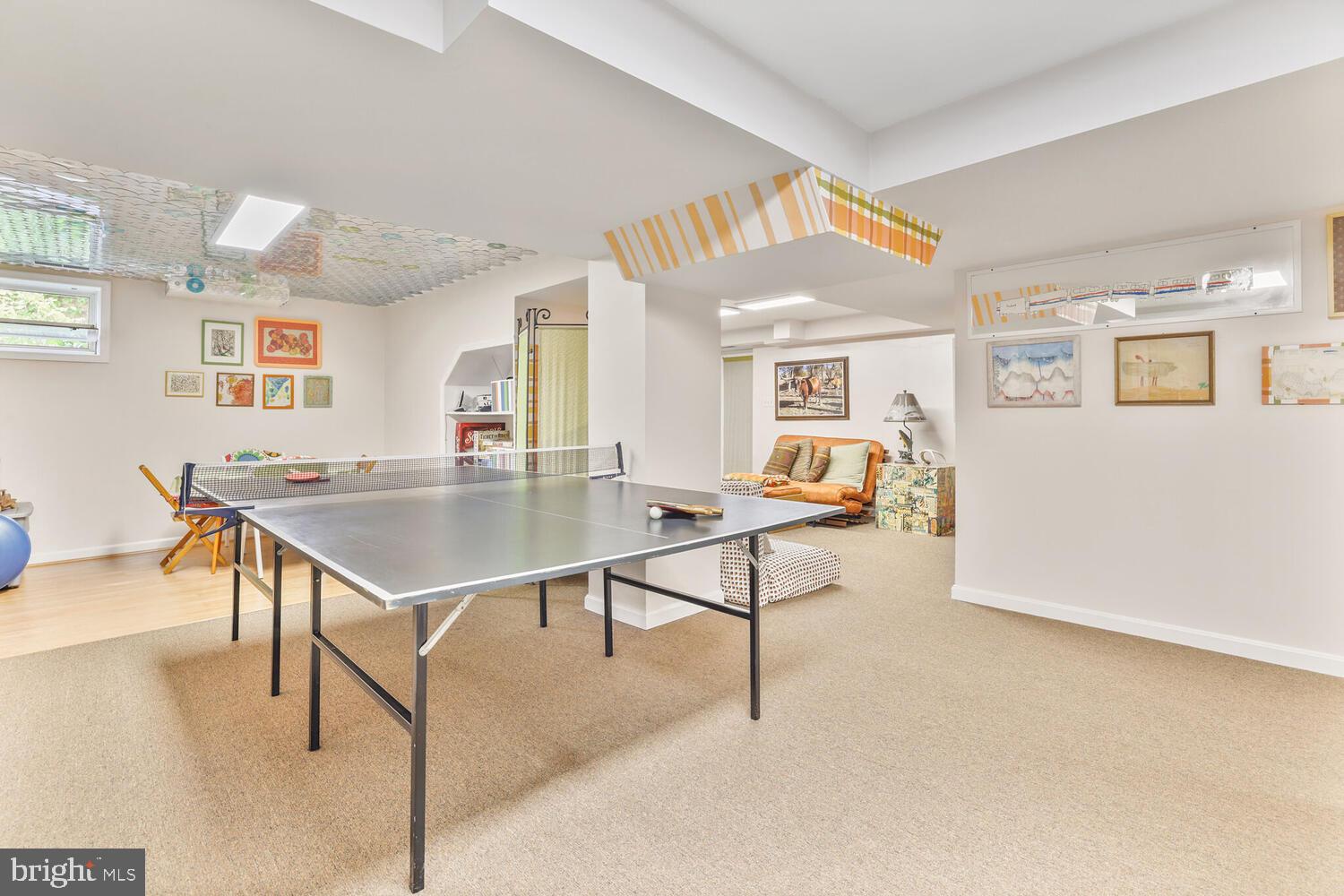 SEVEN OAKS - Residential