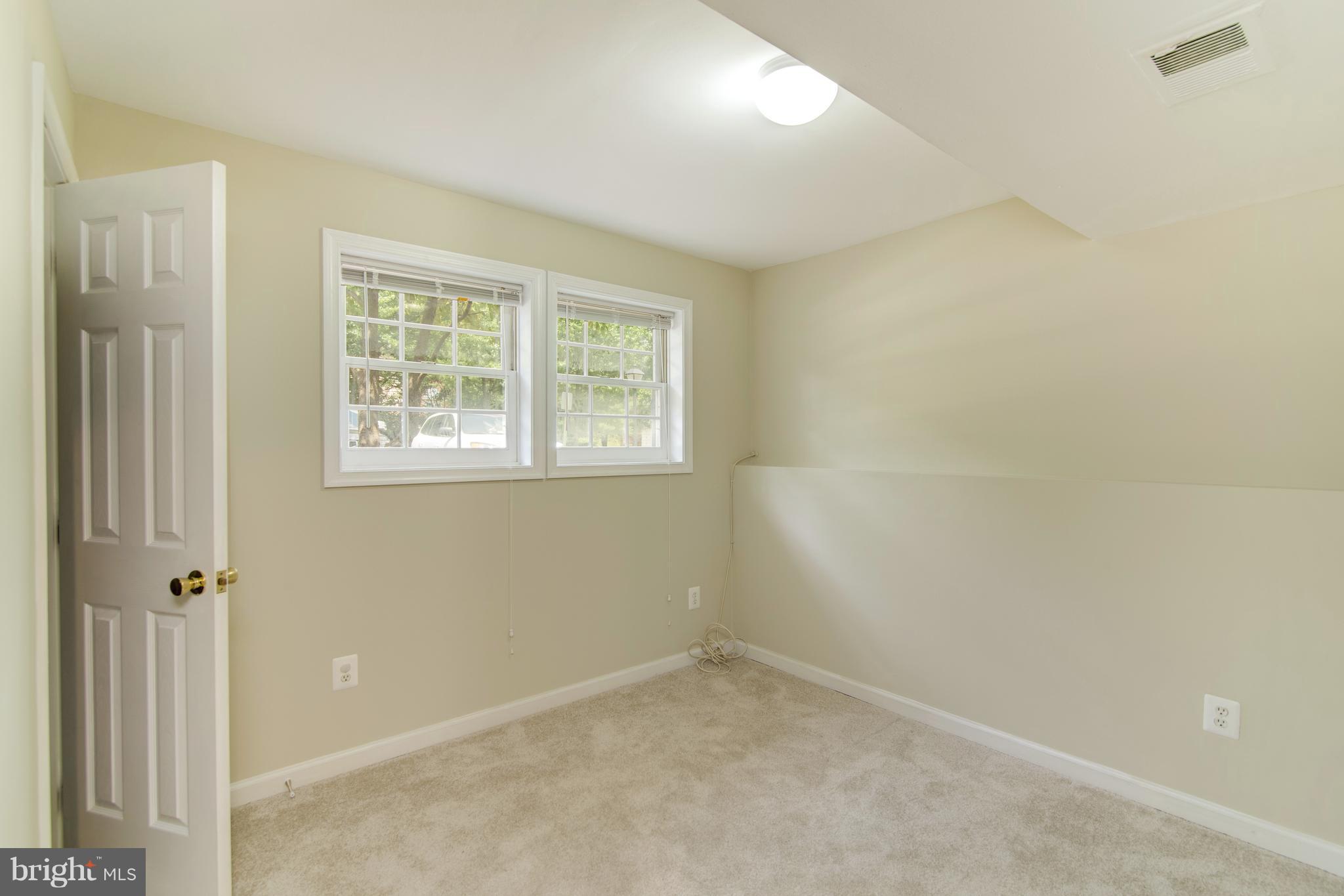 KINGSTOWNE - Residential