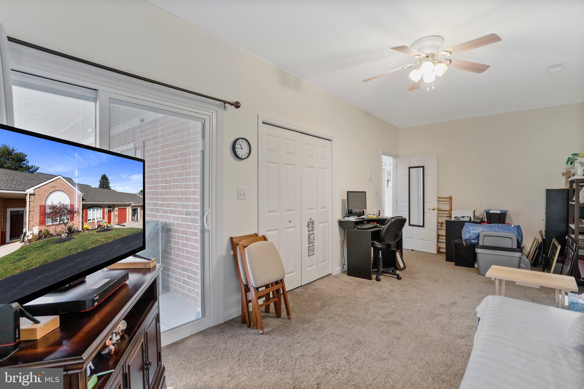 SUMMERLAND MANOR - Residential