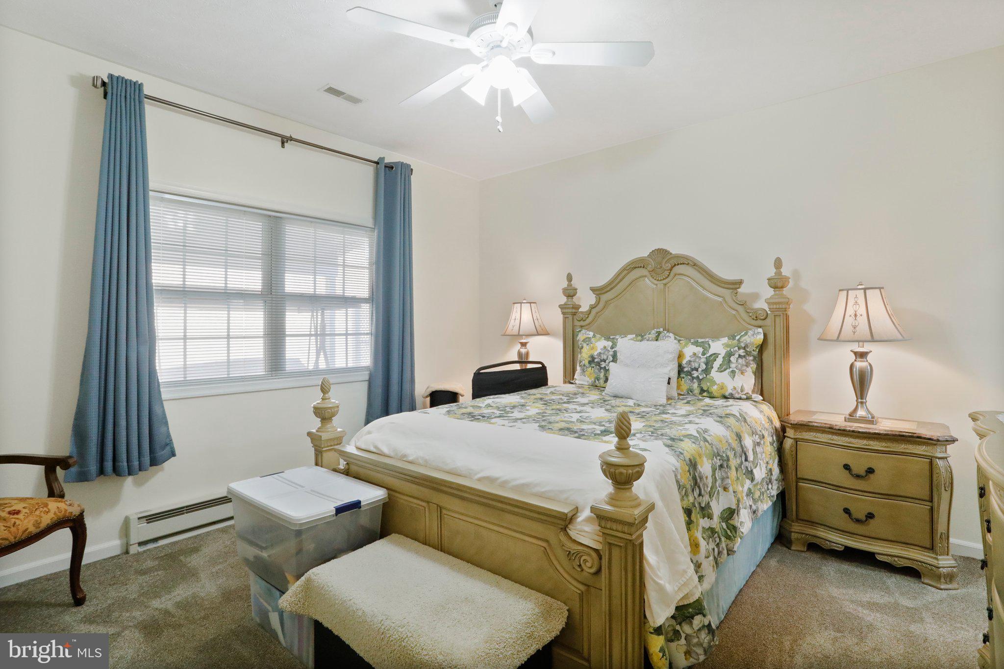 SUMMERLAND MANOR - Residential