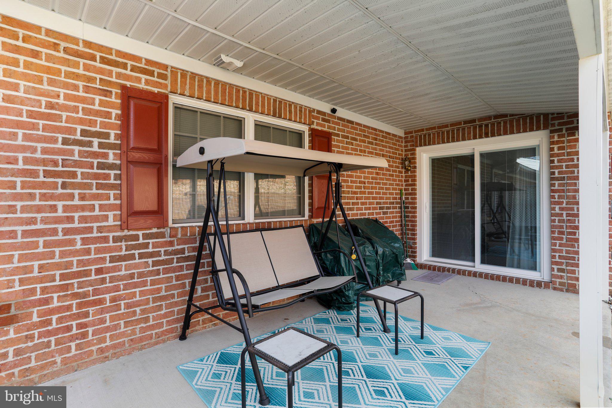 SUMMERLAND MANOR - Residential