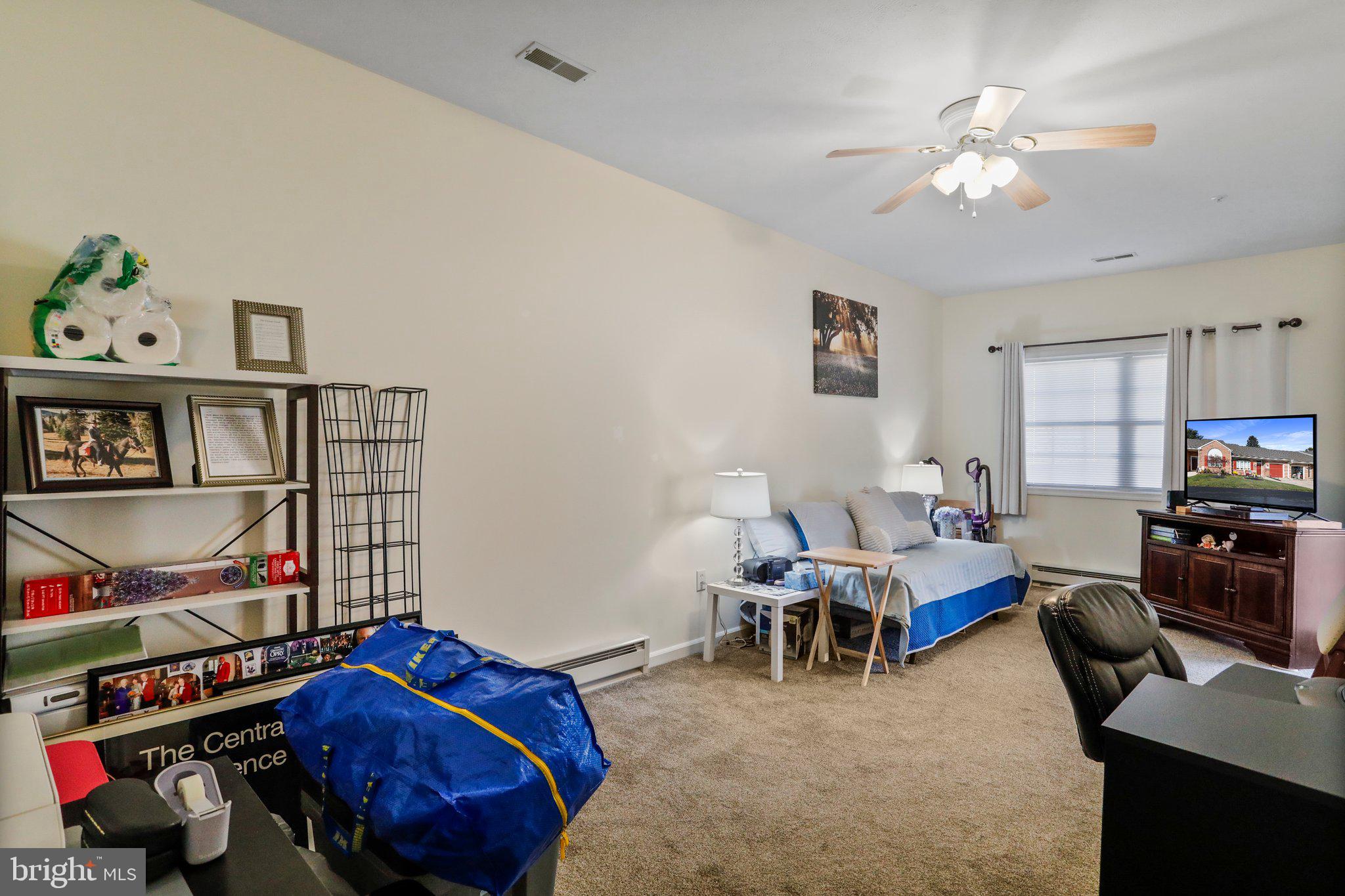 SUMMERLAND MANOR - Residential