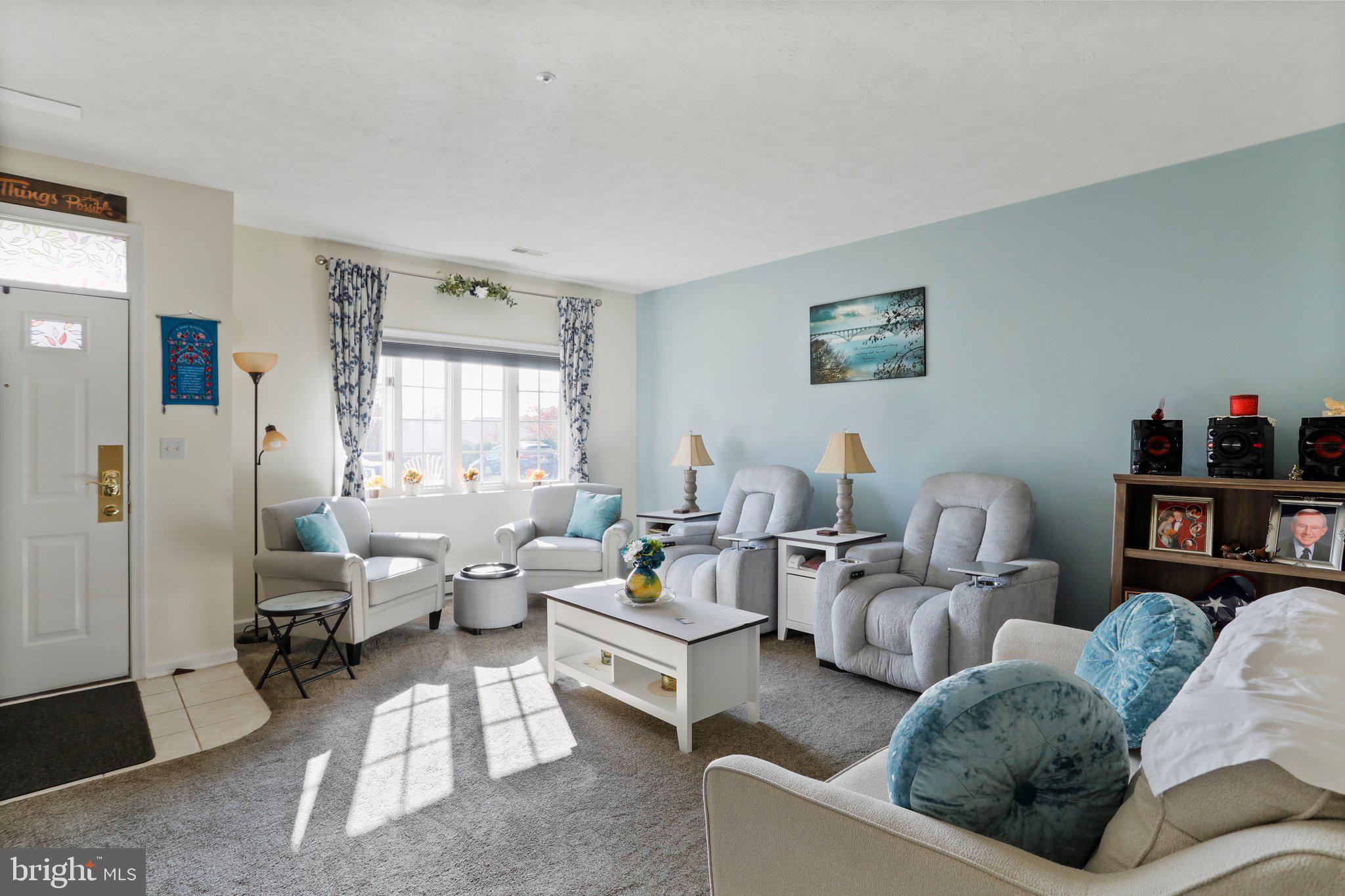 SUMMERLAND MANOR - Residential