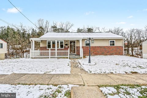 3827 OVER DRIVE HARRISBURG PA 17109