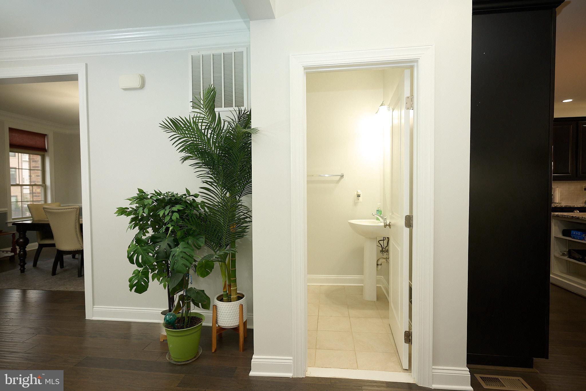 MOOREFIELD STATION - Residential Lease