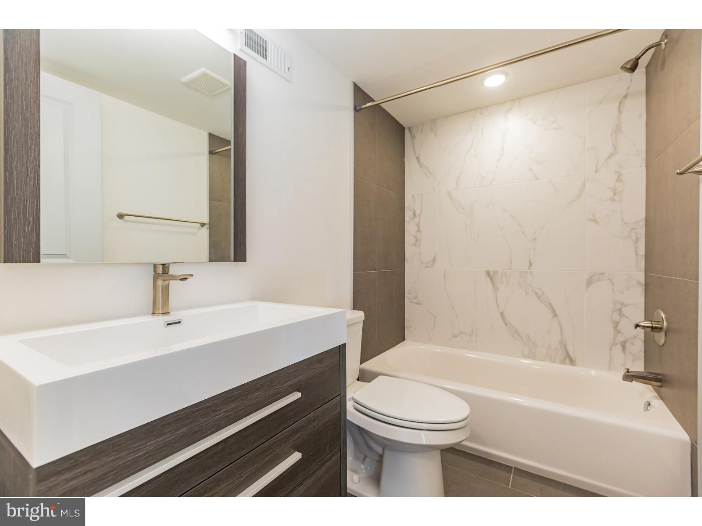 FRANCISVILLE - Residential Lease
