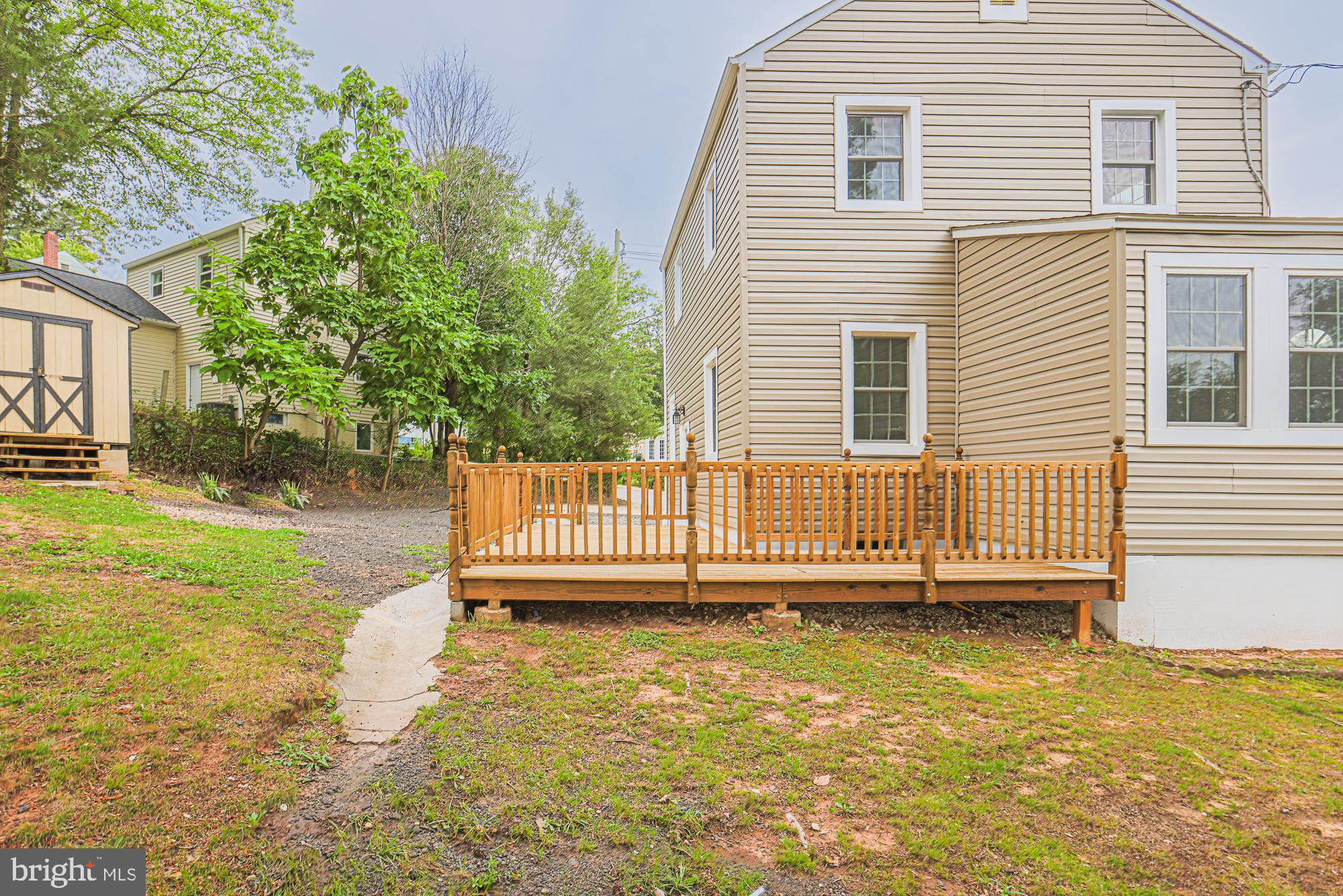 LANDOVER HILLS - Residential