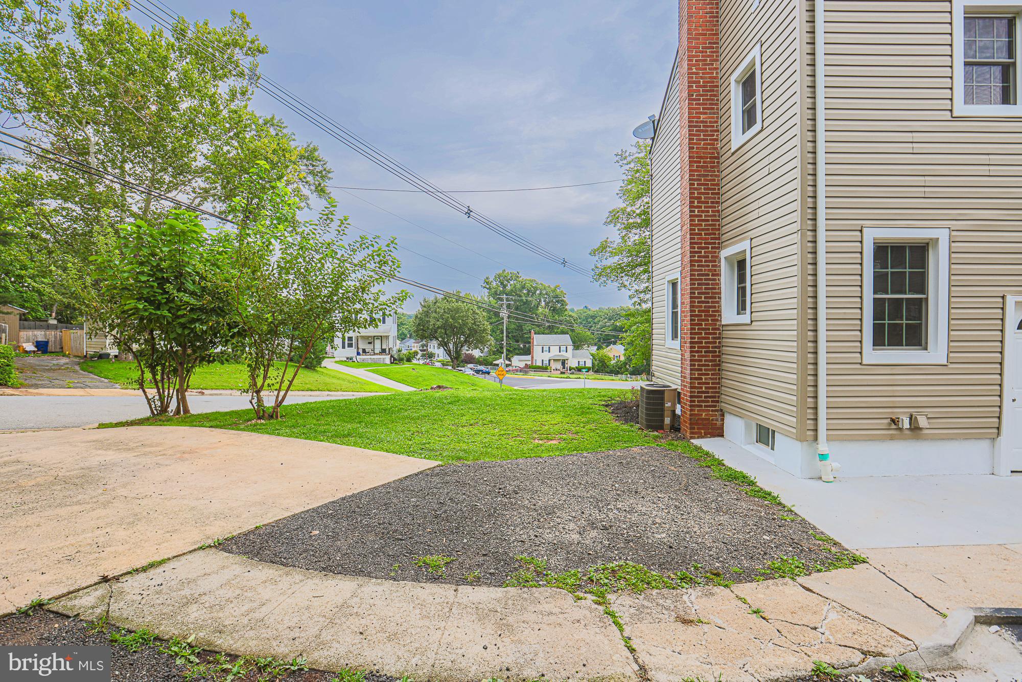 LANDOVER HILLS - Residential