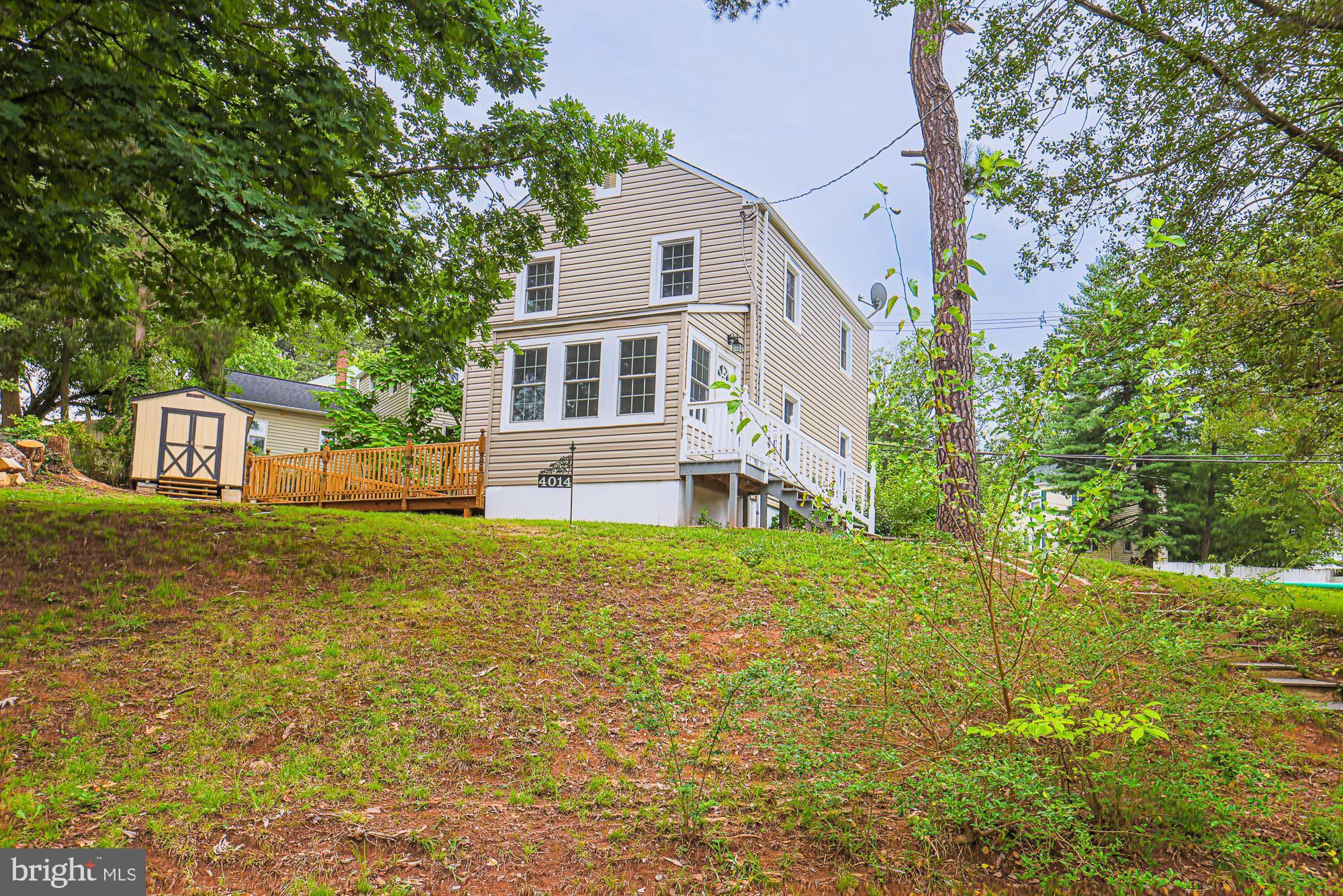 LANDOVER HILLS - Residential