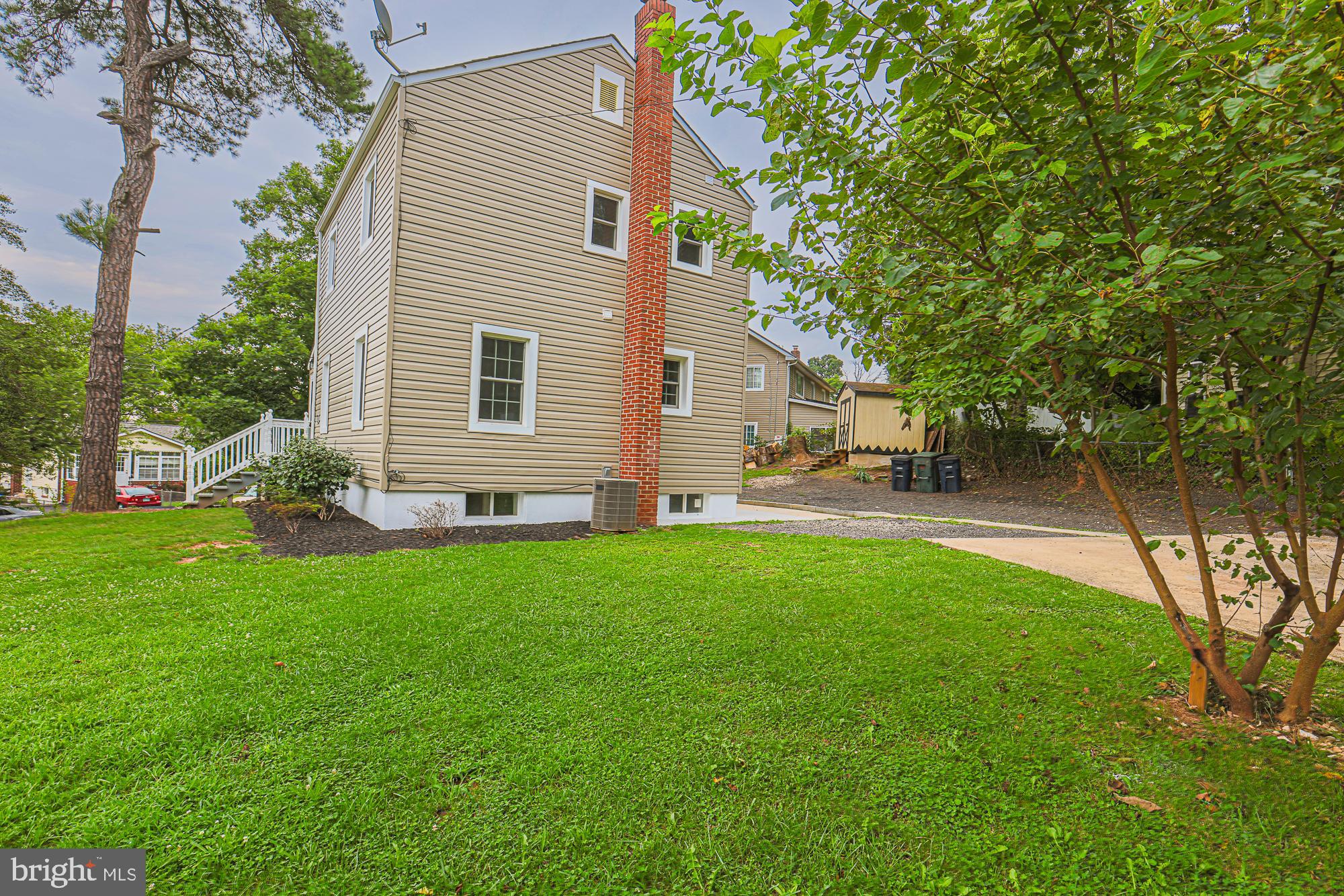 LANDOVER HILLS - Residential