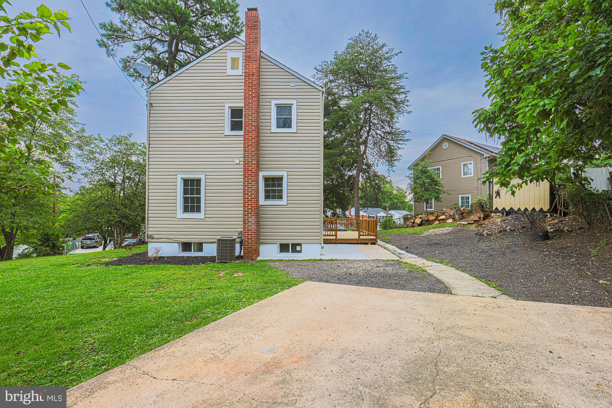 LANDOVER HILLS - Residential