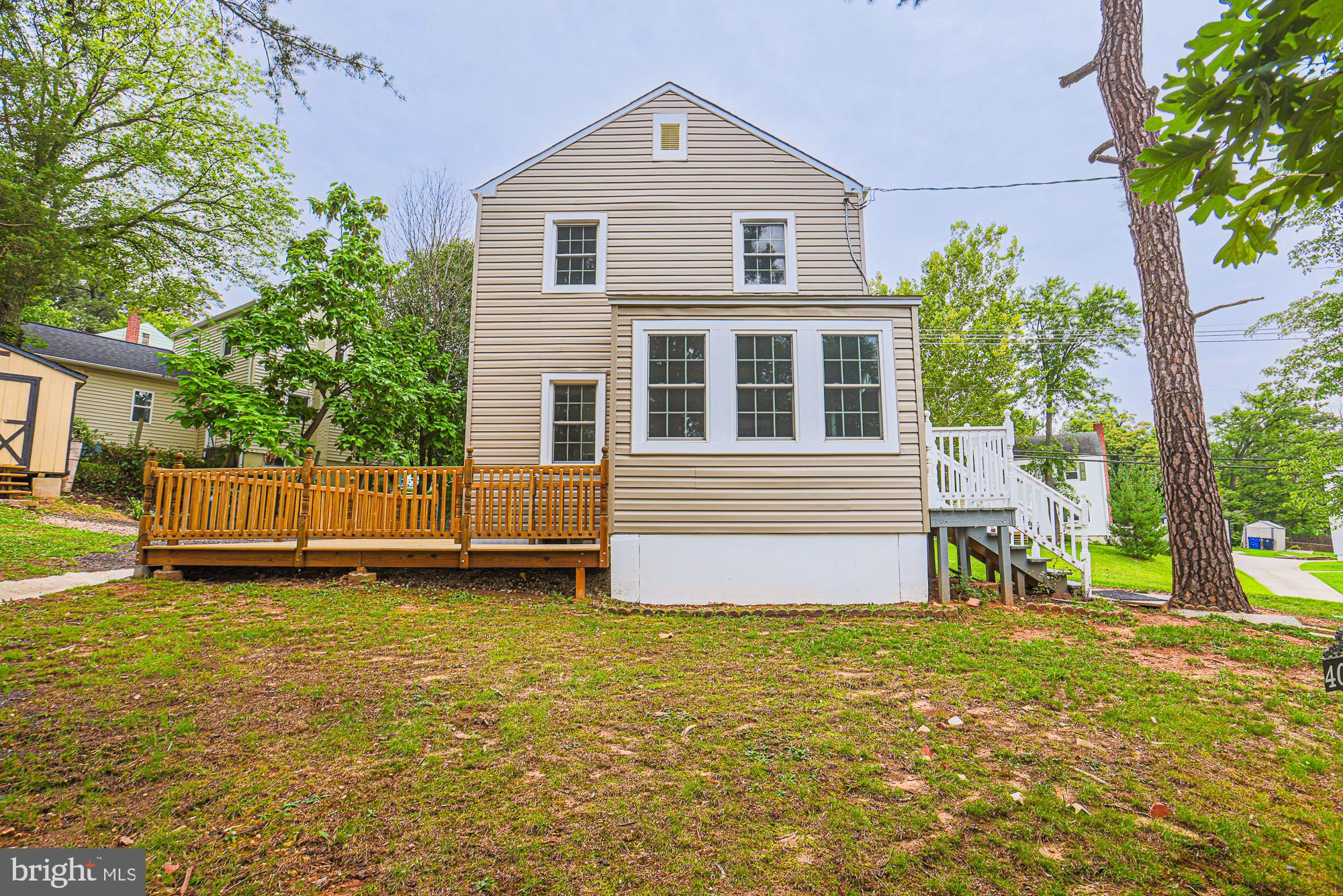 LANDOVER HILLS - Residential