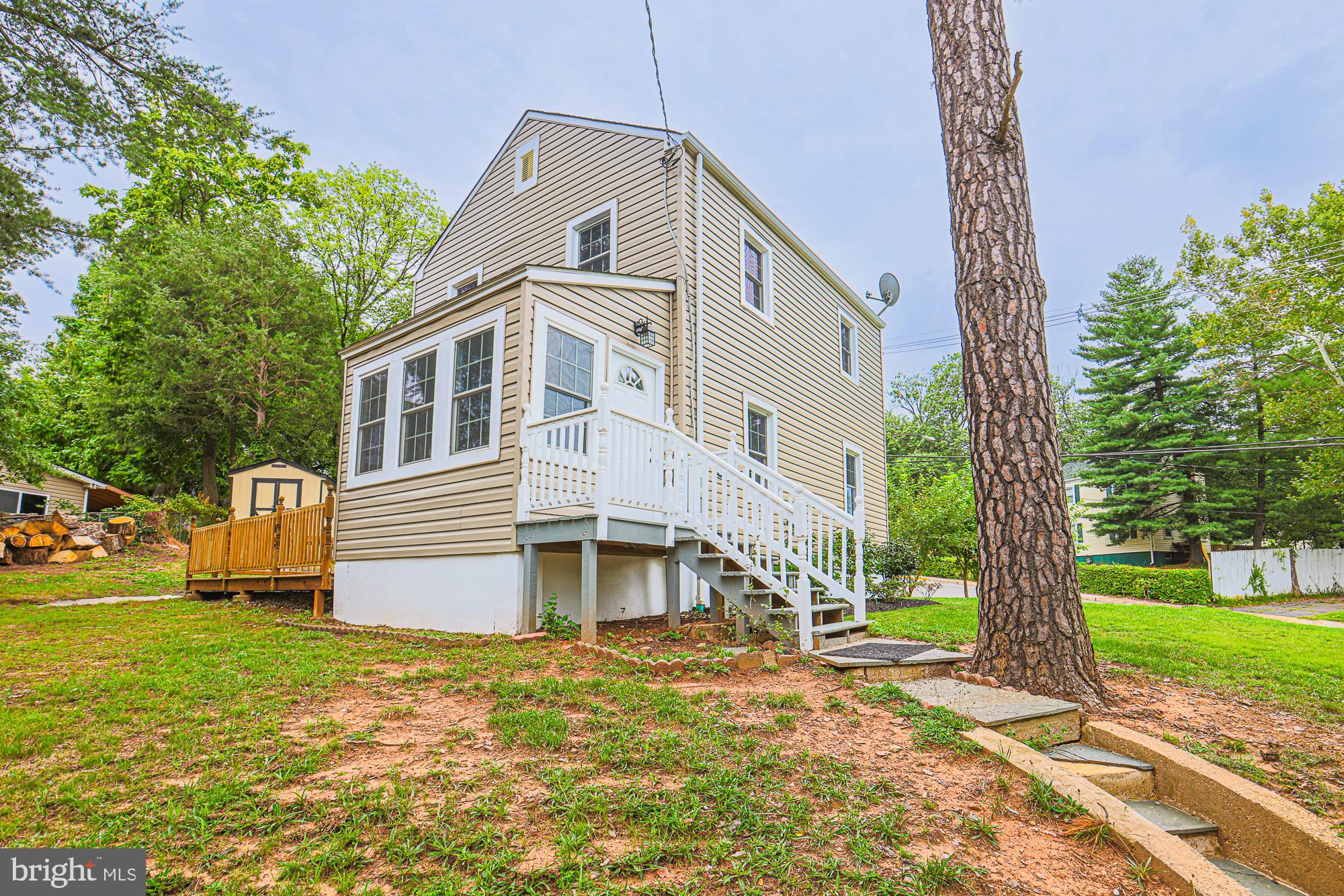 LANDOVER HILLS - Residential