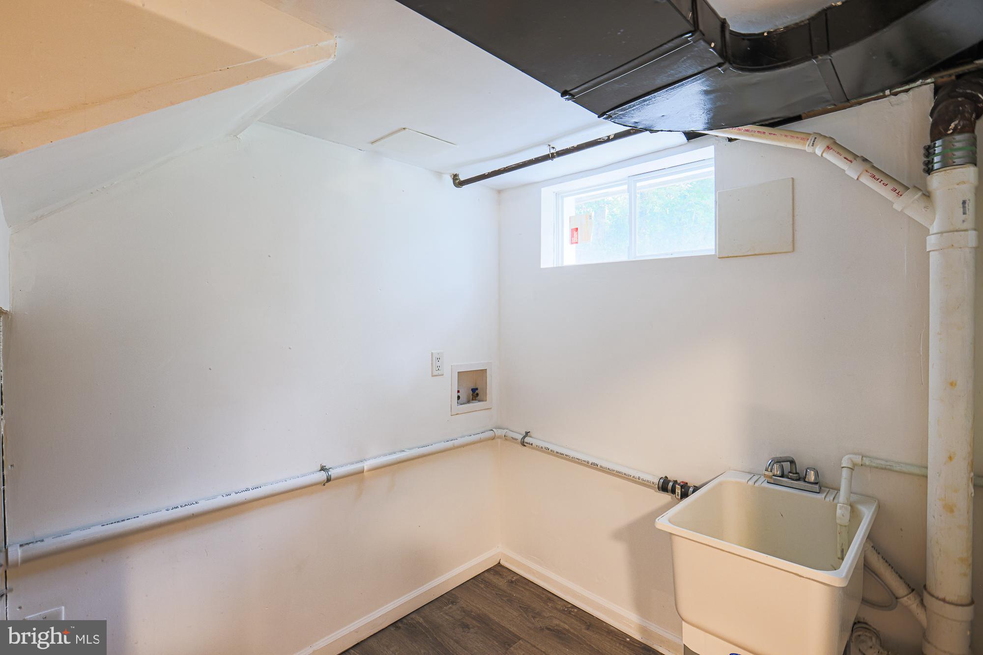 LANDOVER HILLS - Residential