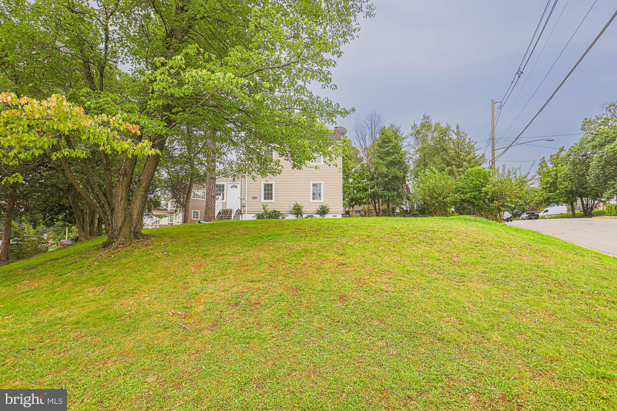 LANDOVER HILLS - Residential