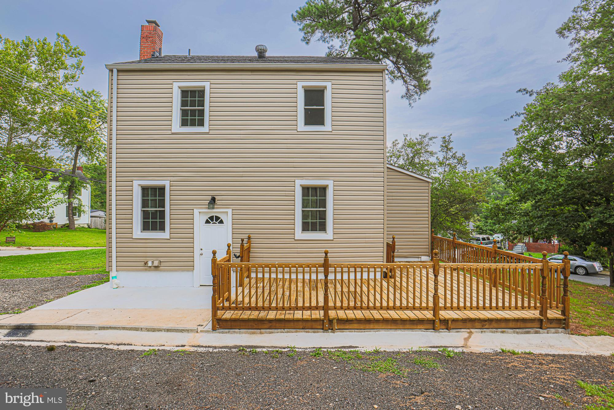 LANDOVER HILLS - Residential