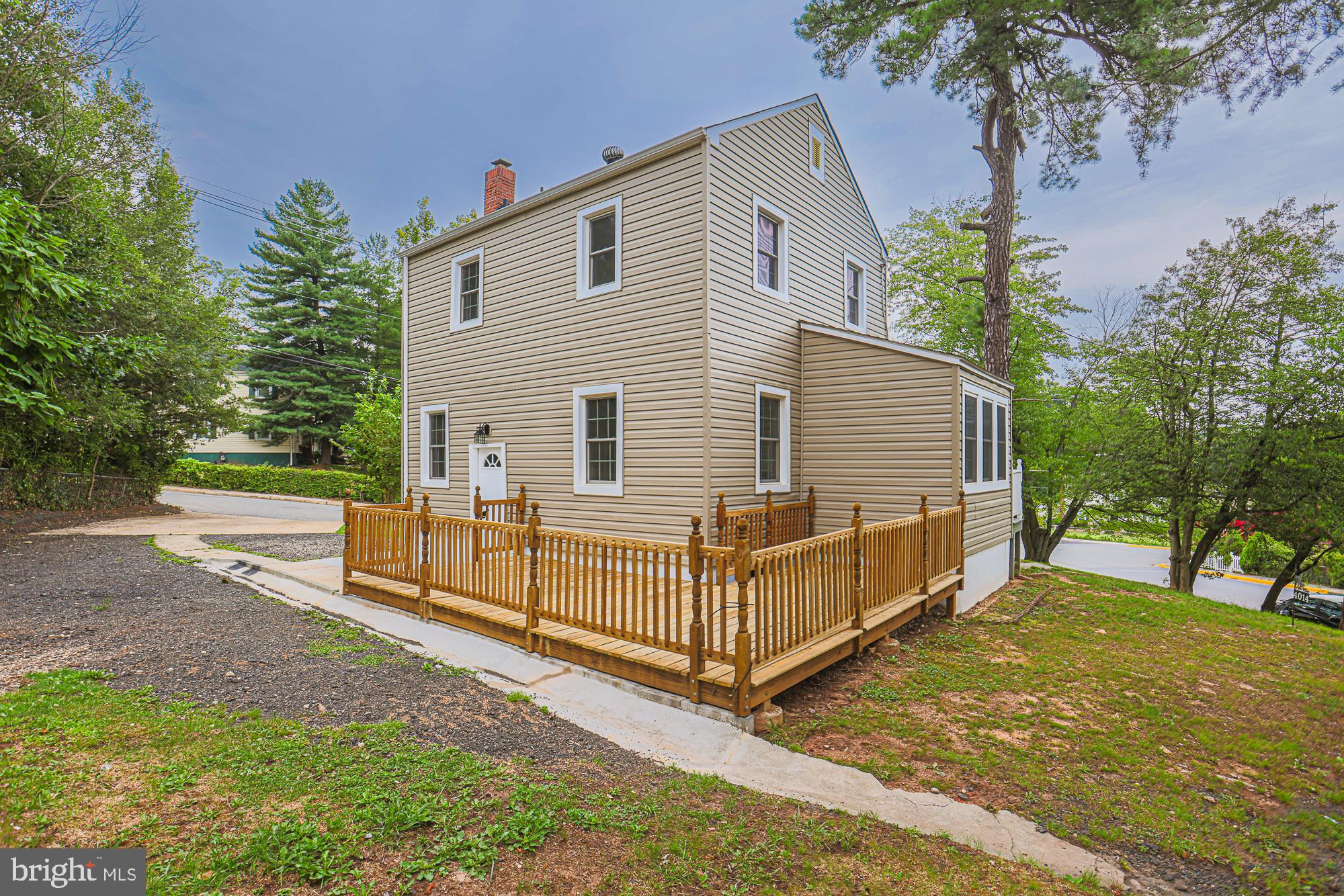 LANDOVER HILLS - Residential