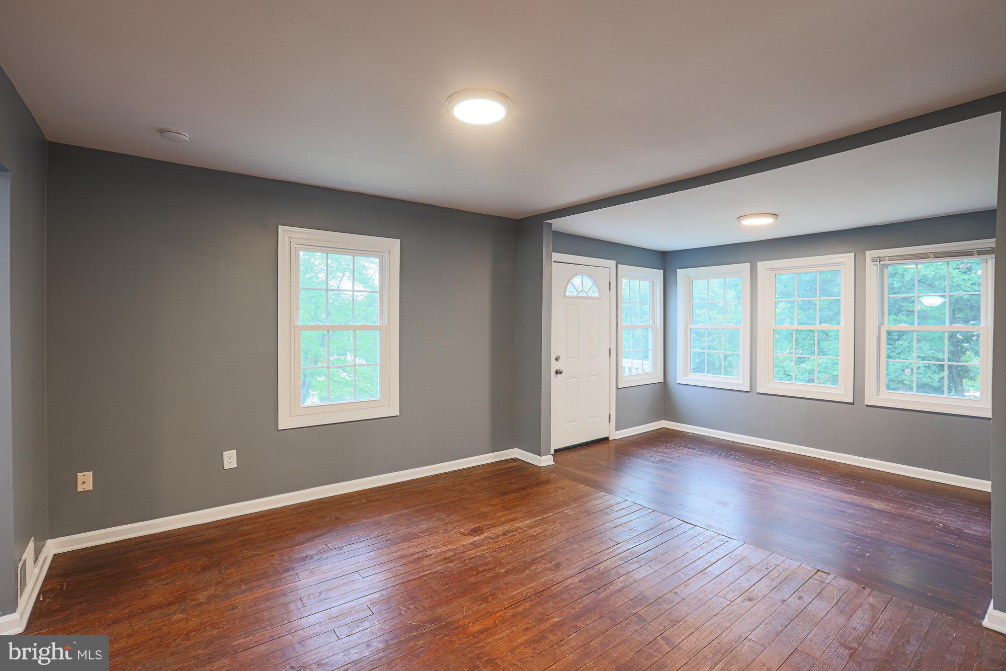 LANDOVER HILLS - Residential