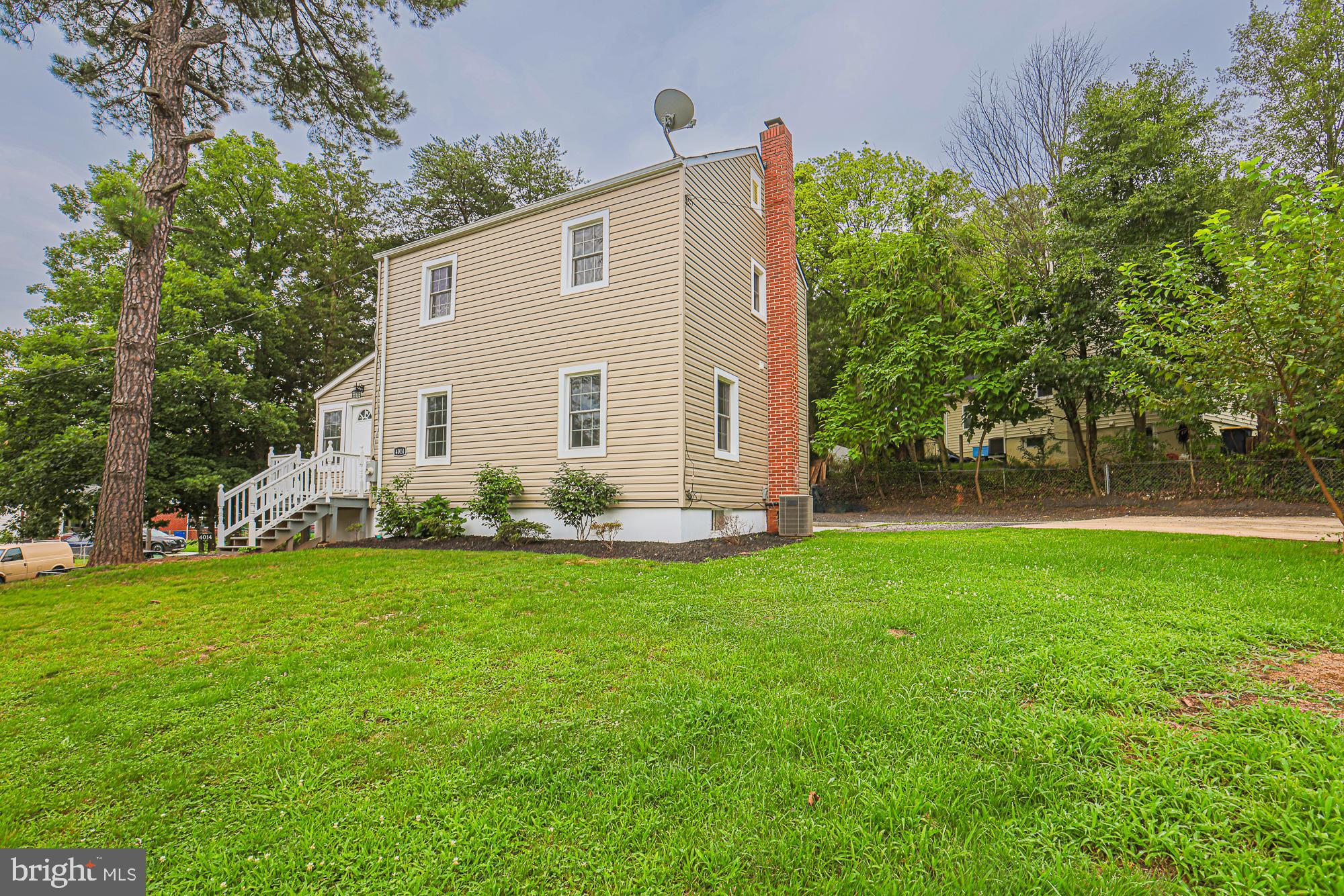 LANDOVER HILLS - Residential