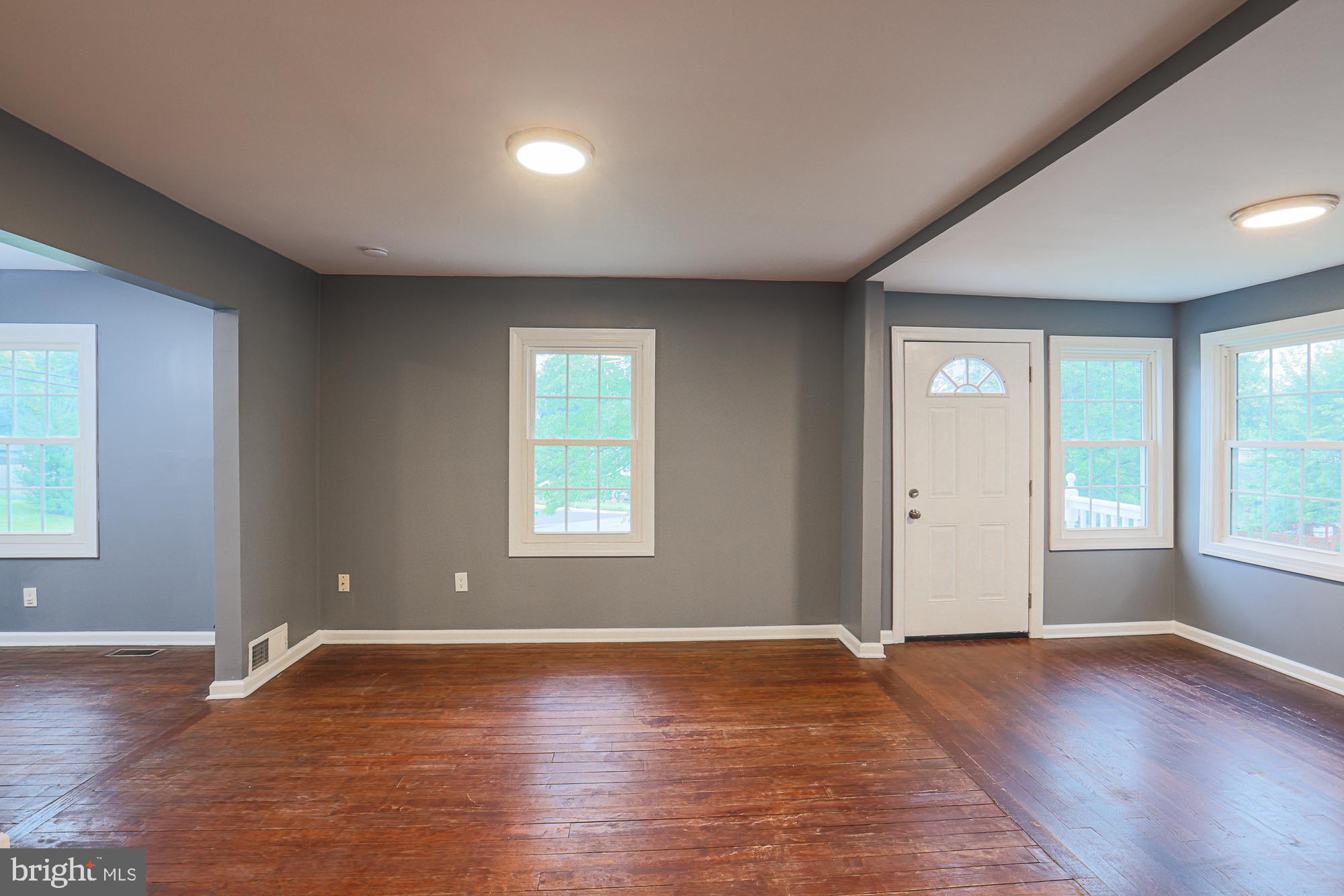 LANDOVER HILLS - Residential