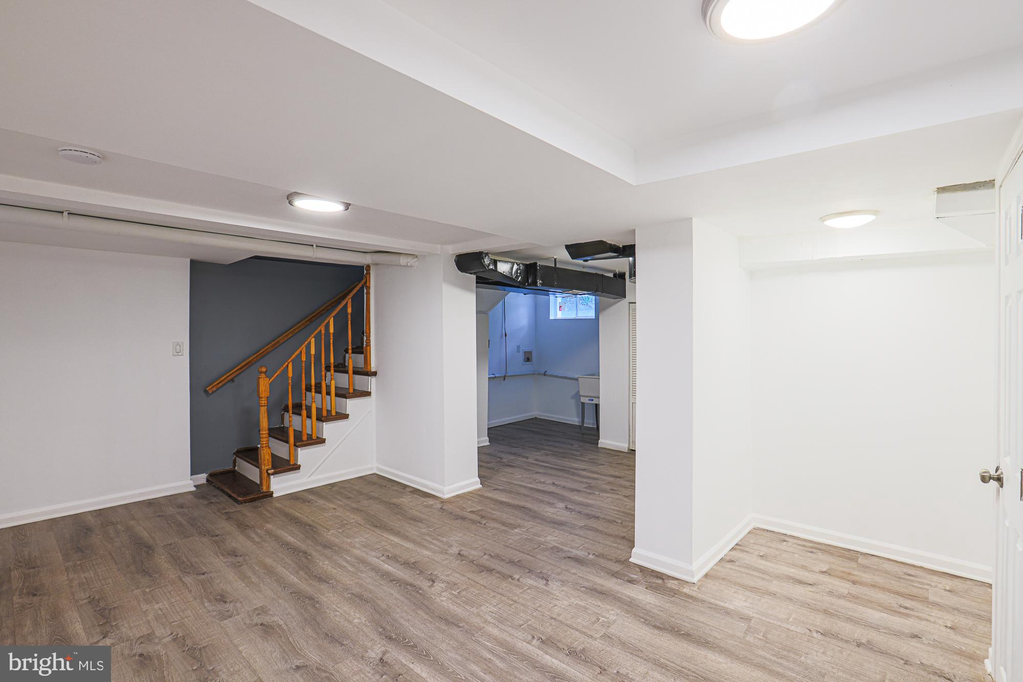 LANDOVER HILLS - Residential