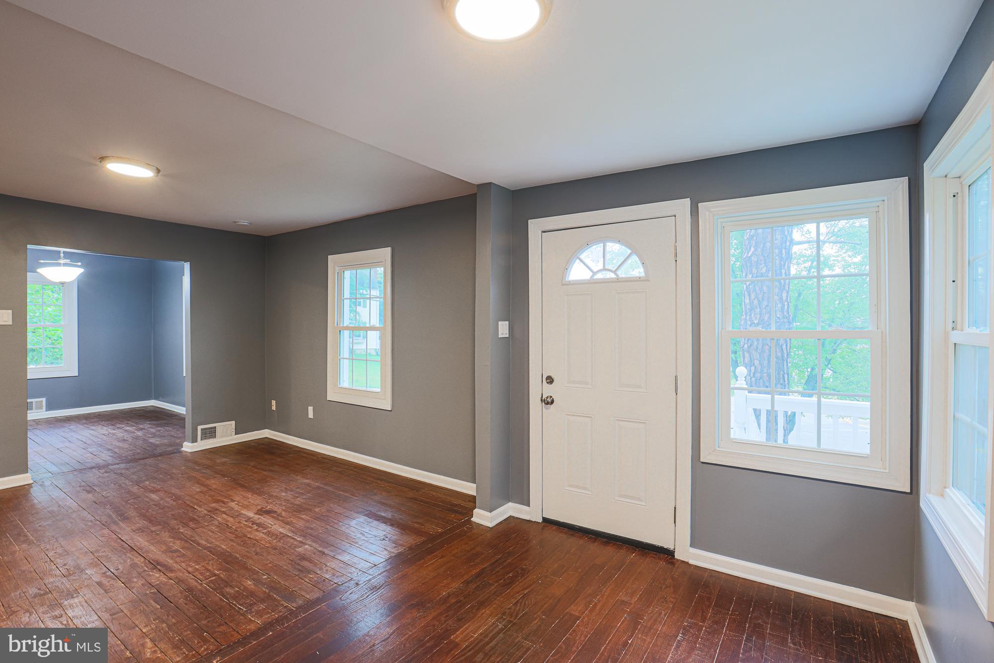 LANDOVER HILLS - Residential