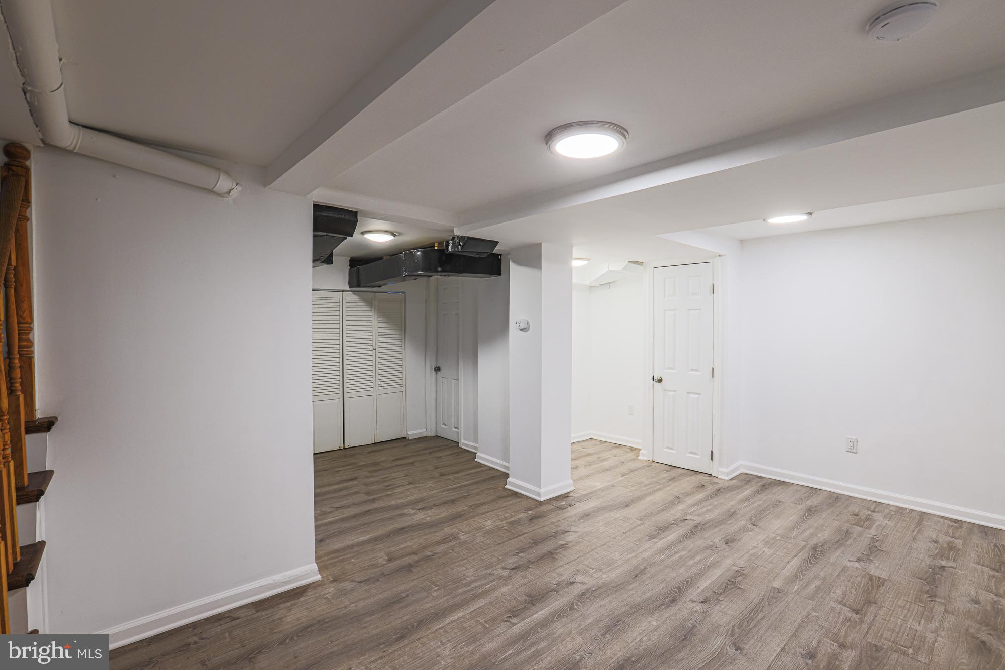 LANDOVER HILLS - Residential