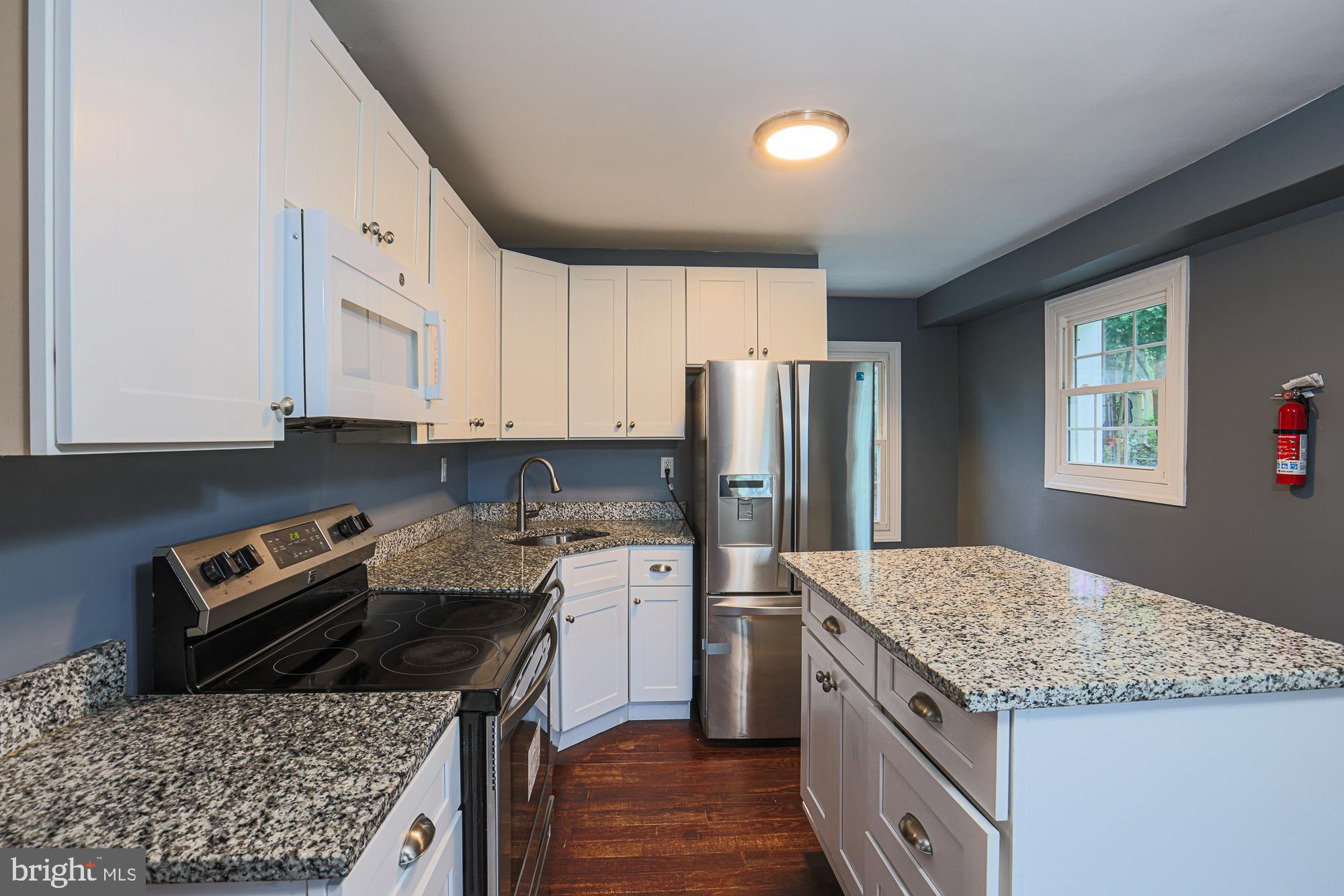 LANDOVER HILLS - Residential