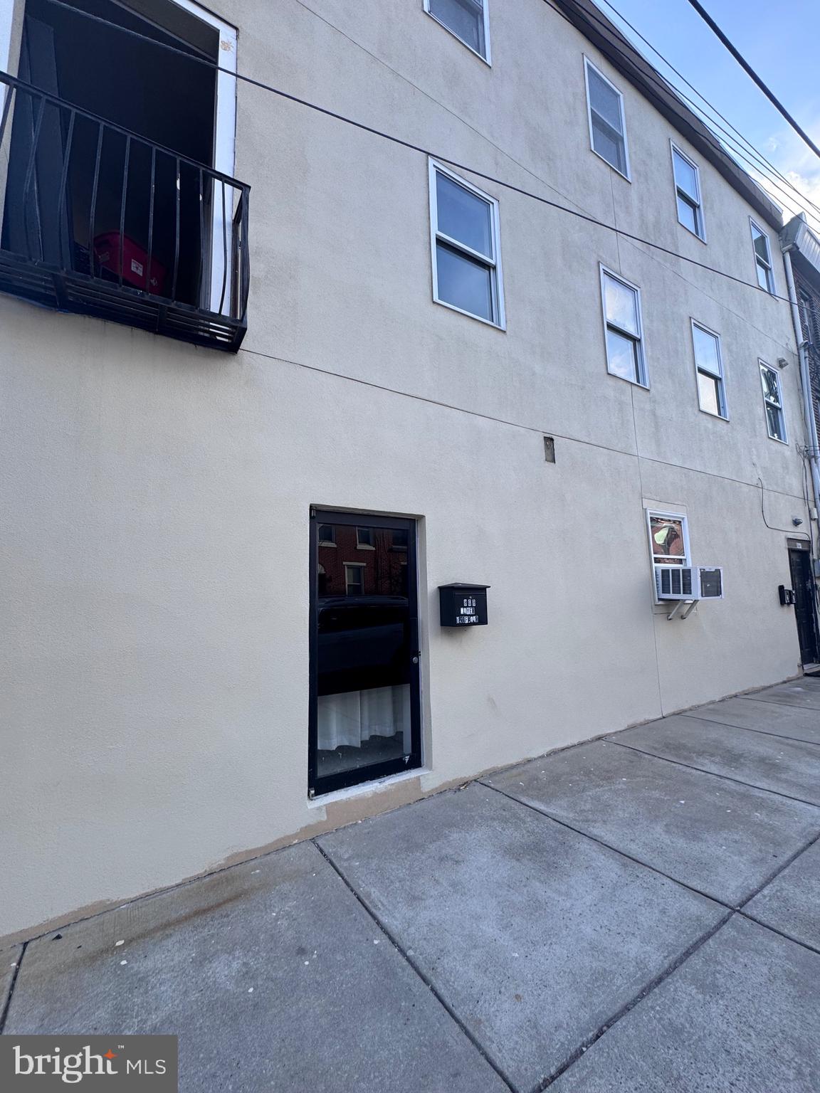 868 MOYER STREET 70 1ST FL