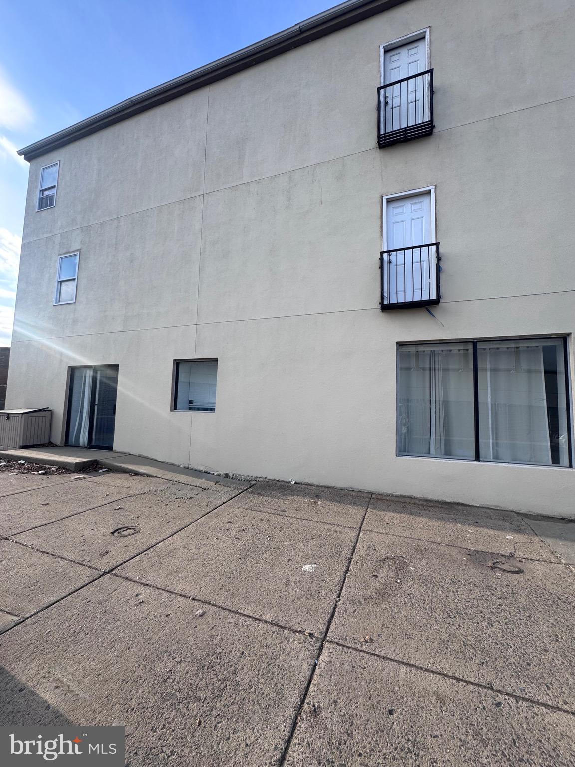 868 MOYER STREET 70 1ST FL