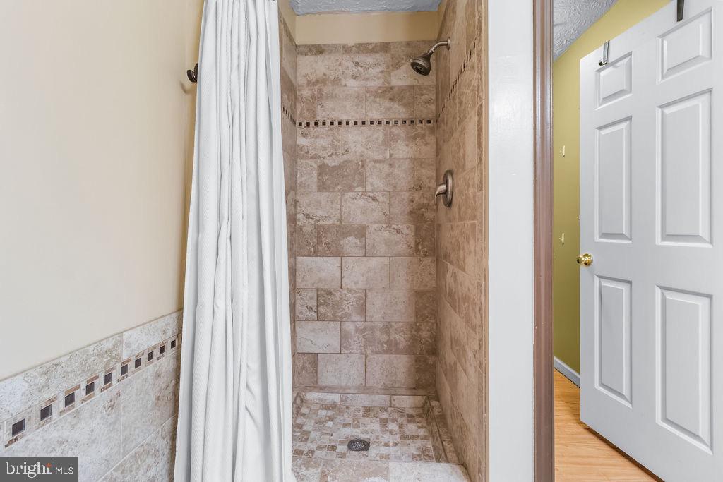 RUSSETT - Residential Lease