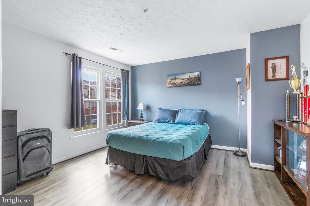 RUSSETT - Residential Lease