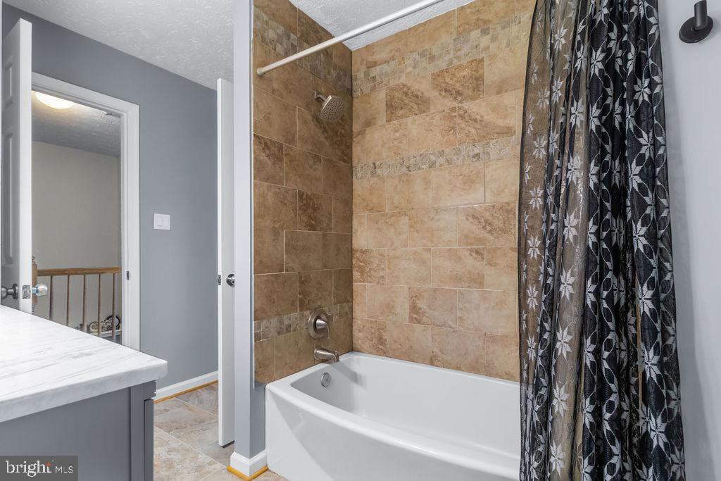 RUSSETT - Residential Lease