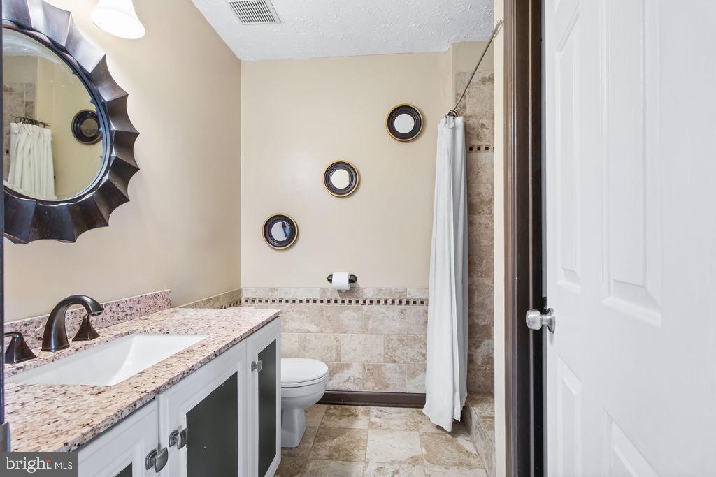 RUSSETT - Residential Lease