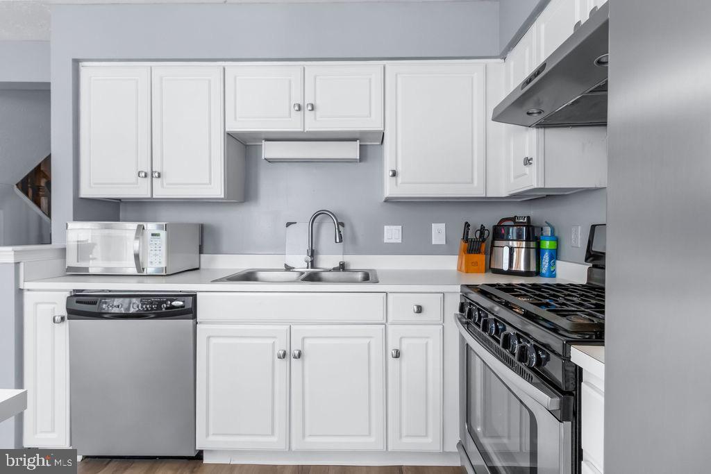 RUSSETT - Residential Lease