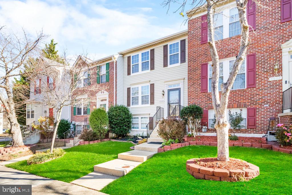 RUSSETT - Residential Lease