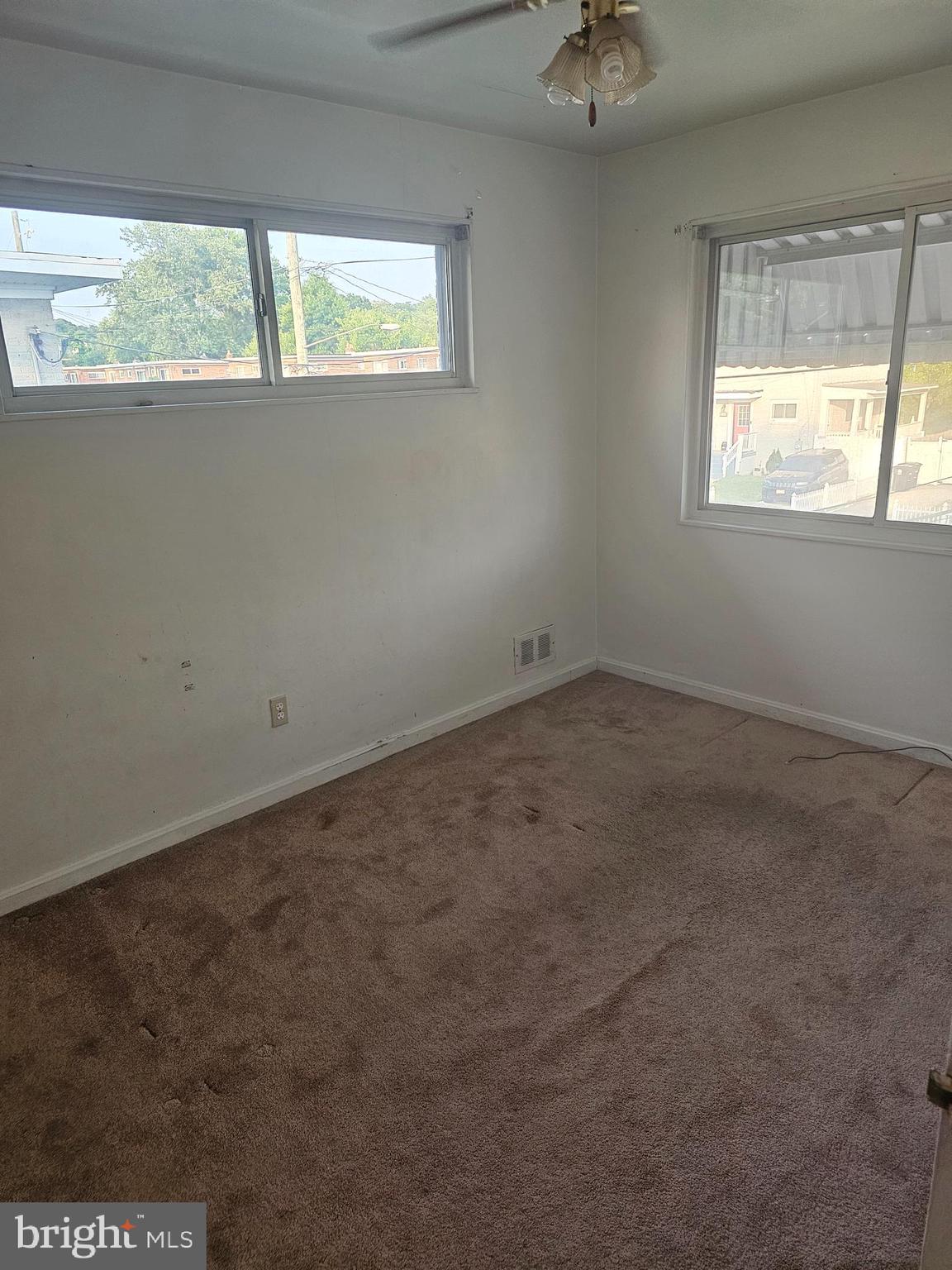 OXON HILL - Residential