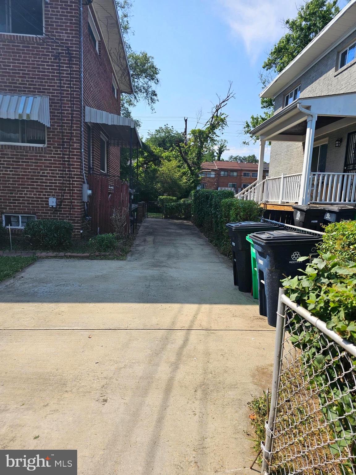 OXON HILL - Residential