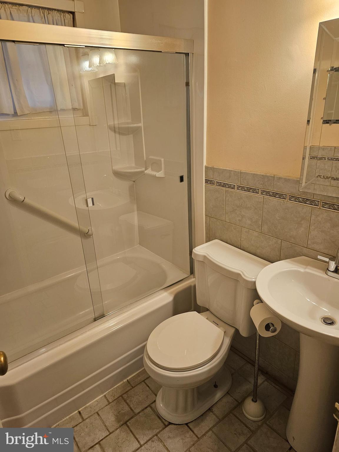 OXON HILL - Residential