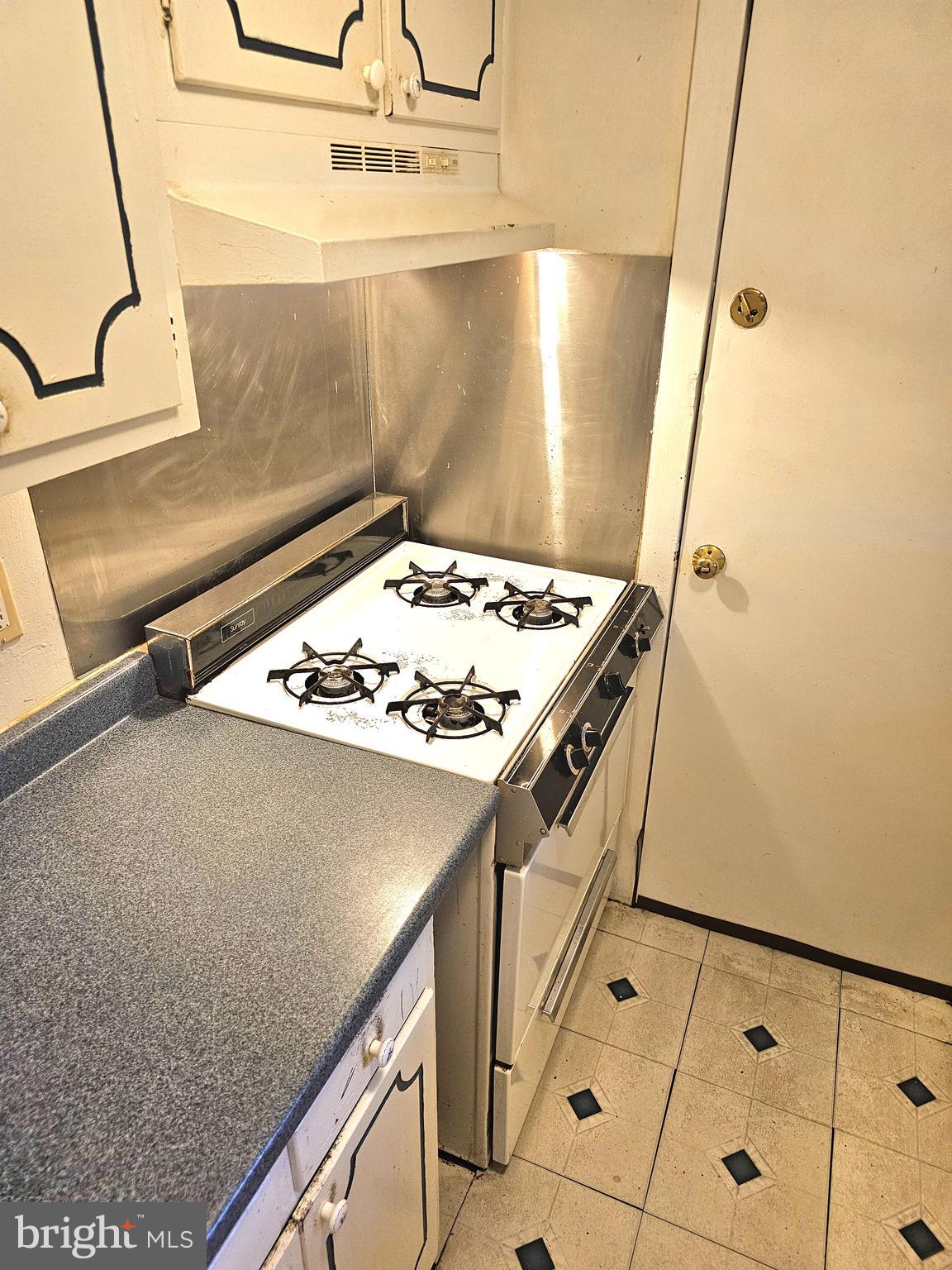 OXON HILL - Residential