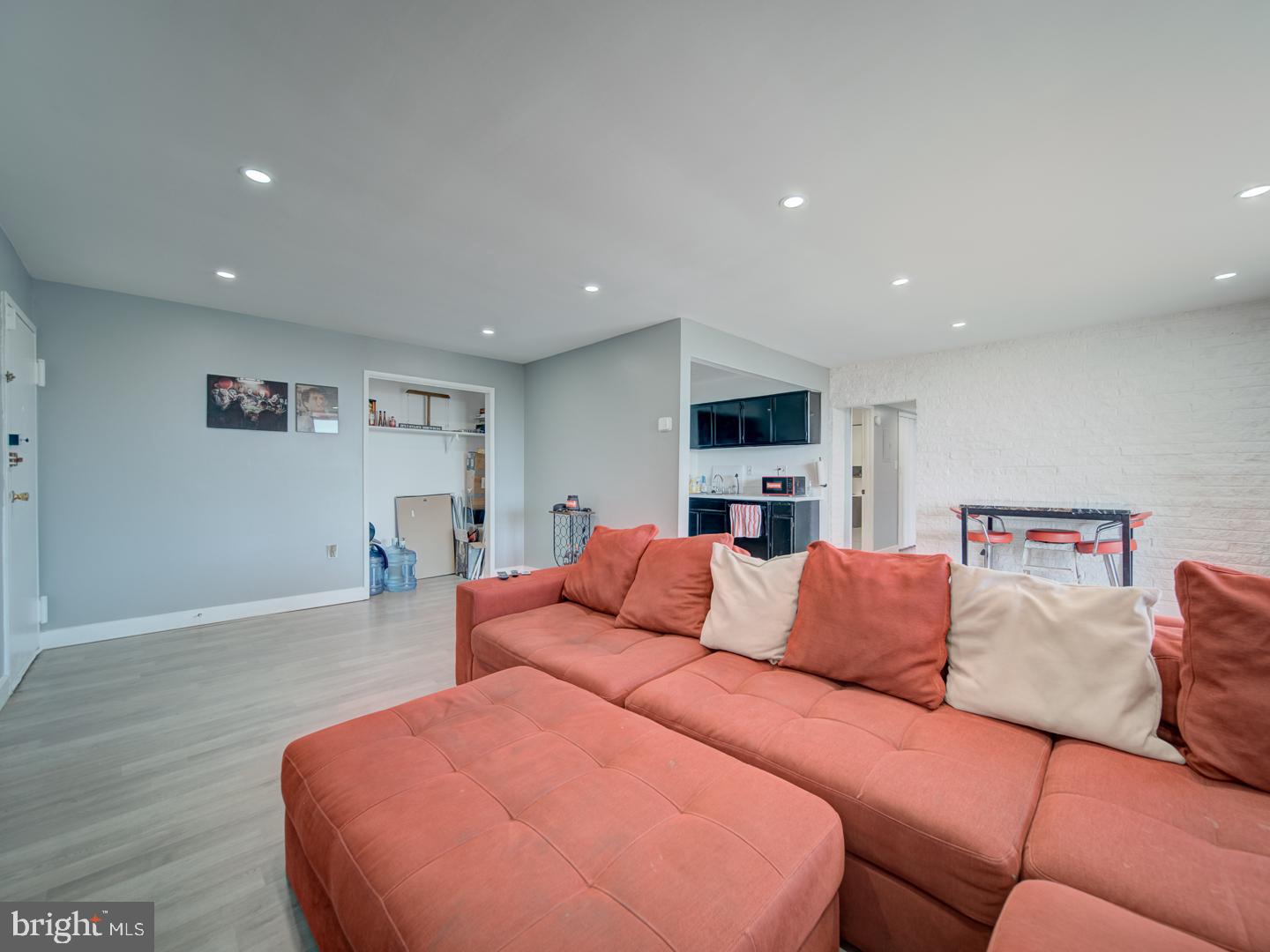 PRESIDENTIAL PARK - Residential