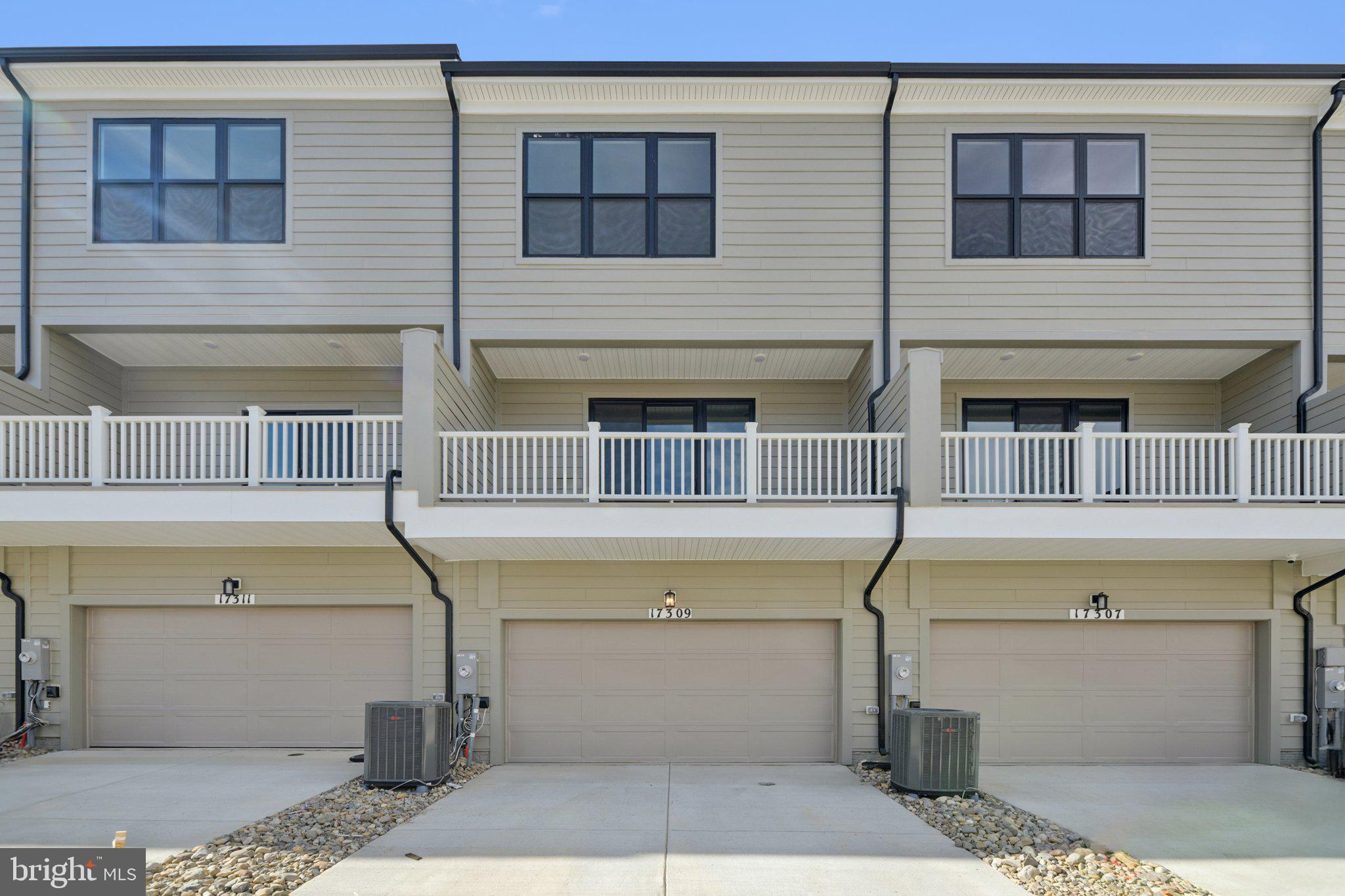 MELFORD TOWN CENTER - Residential