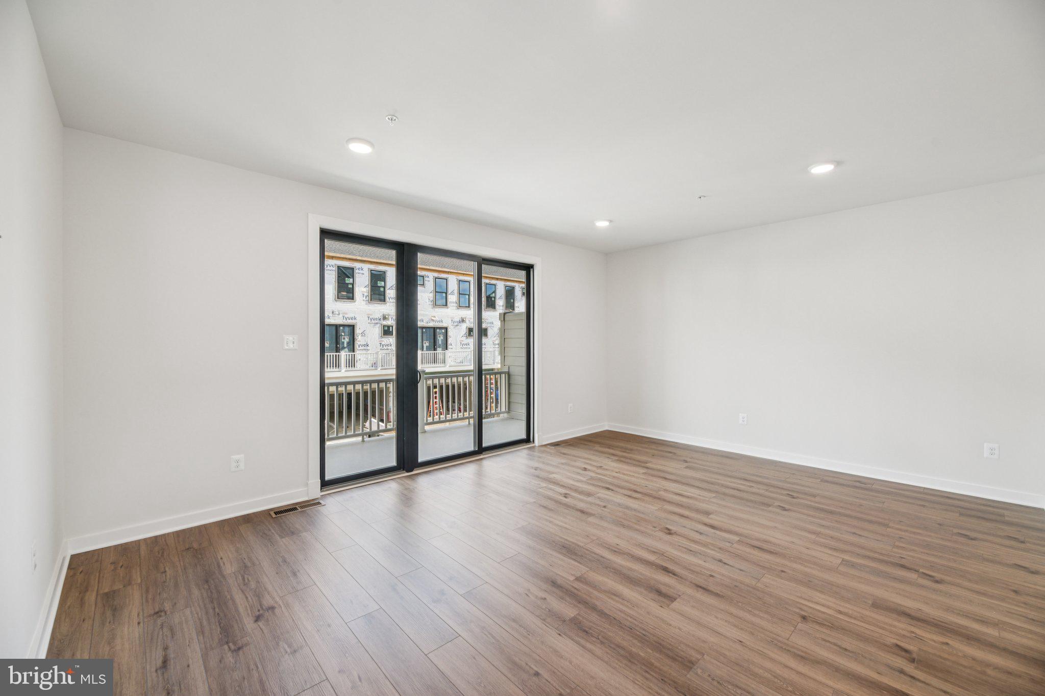 MELFORD TOWN CENTER - Residential