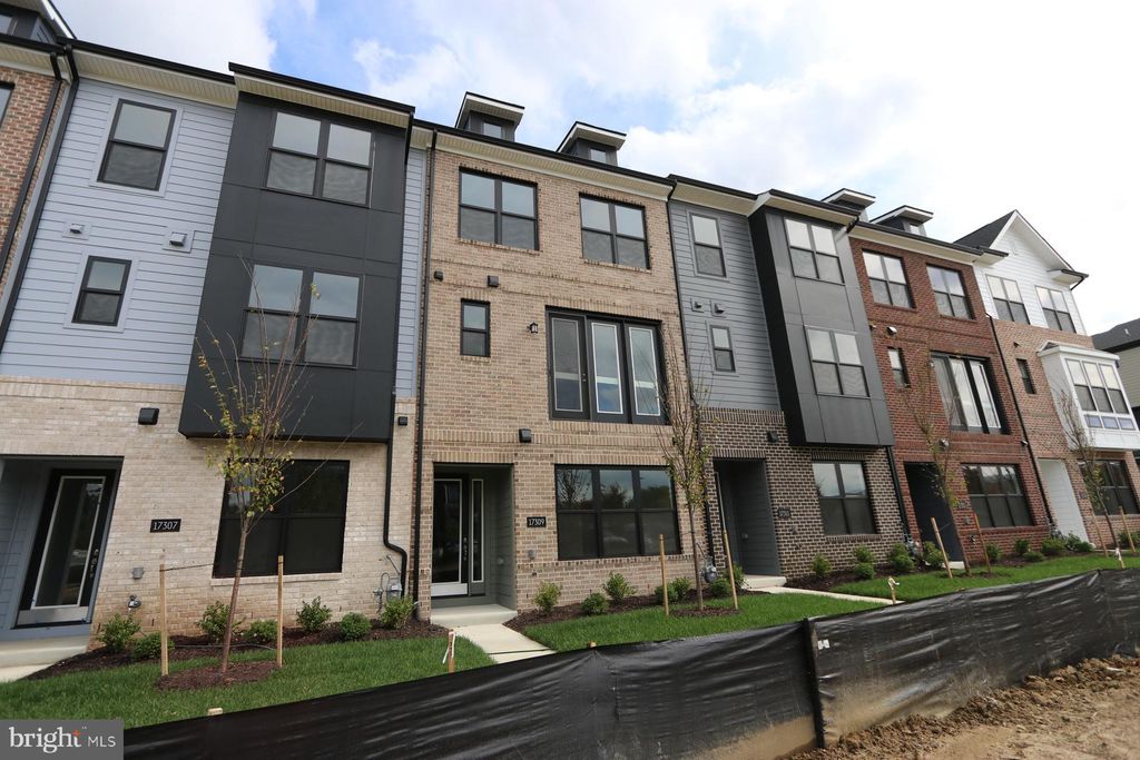 Photo of 17309 Hardisty Way Street #5F, BOWIE, MD 20715 (MLS # MDPG2181136)