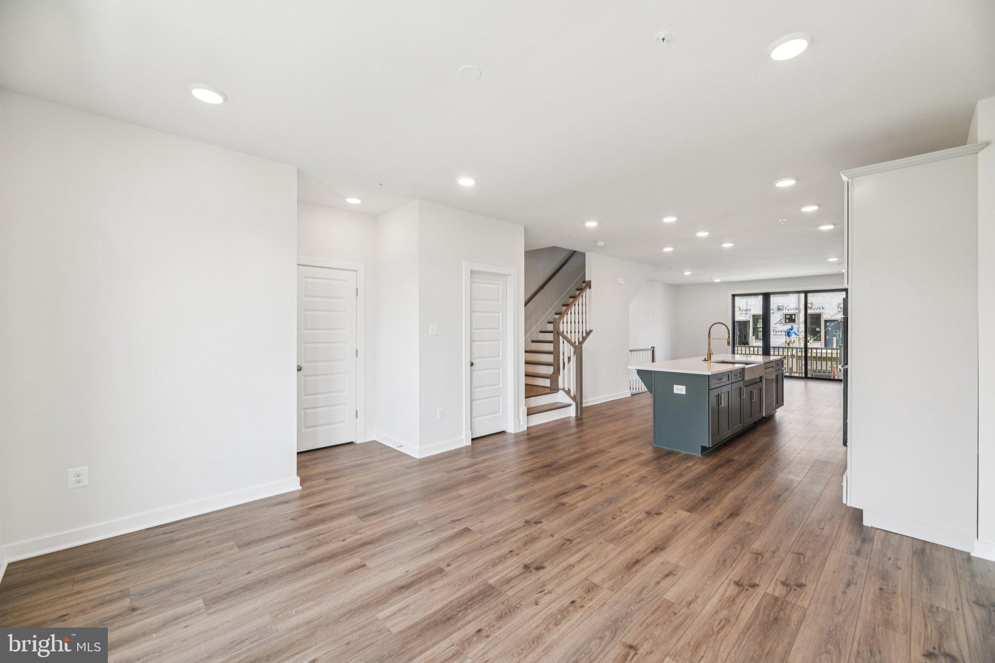 MELFORD TOWN CENTER - Residential